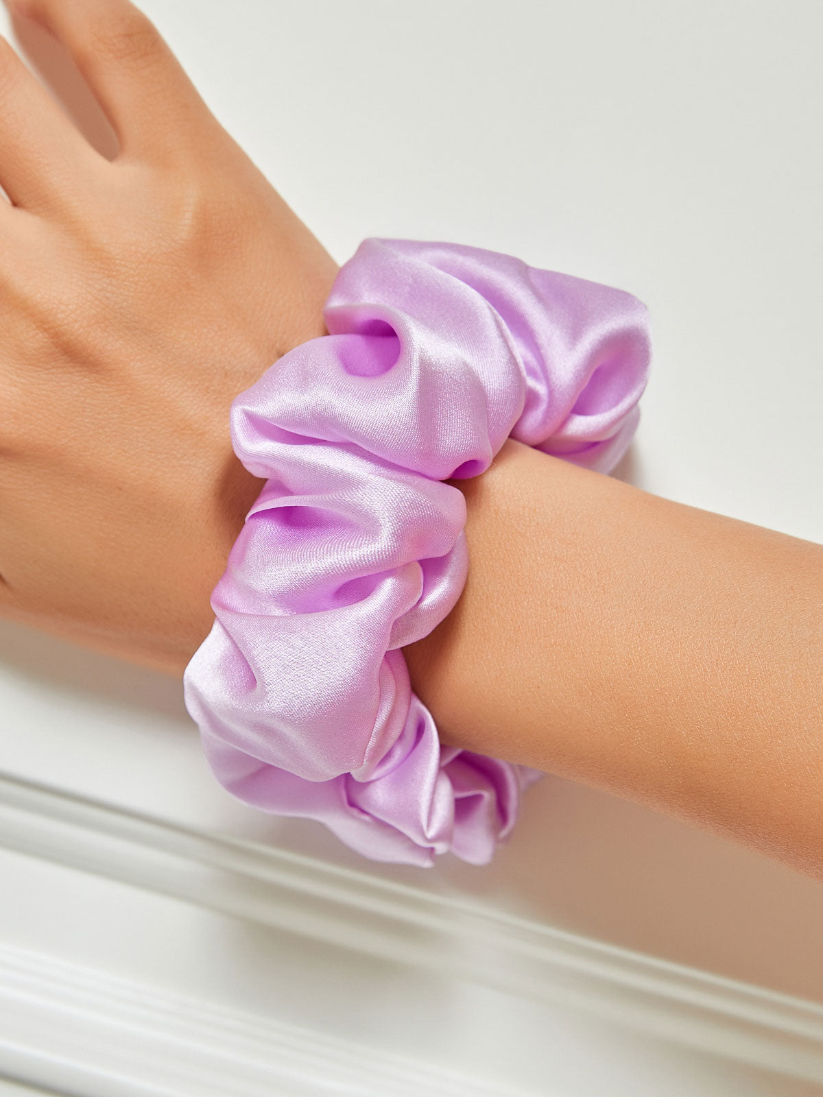 SilkSilky  19Momme Pure Silk Scrunchie Lavender 001