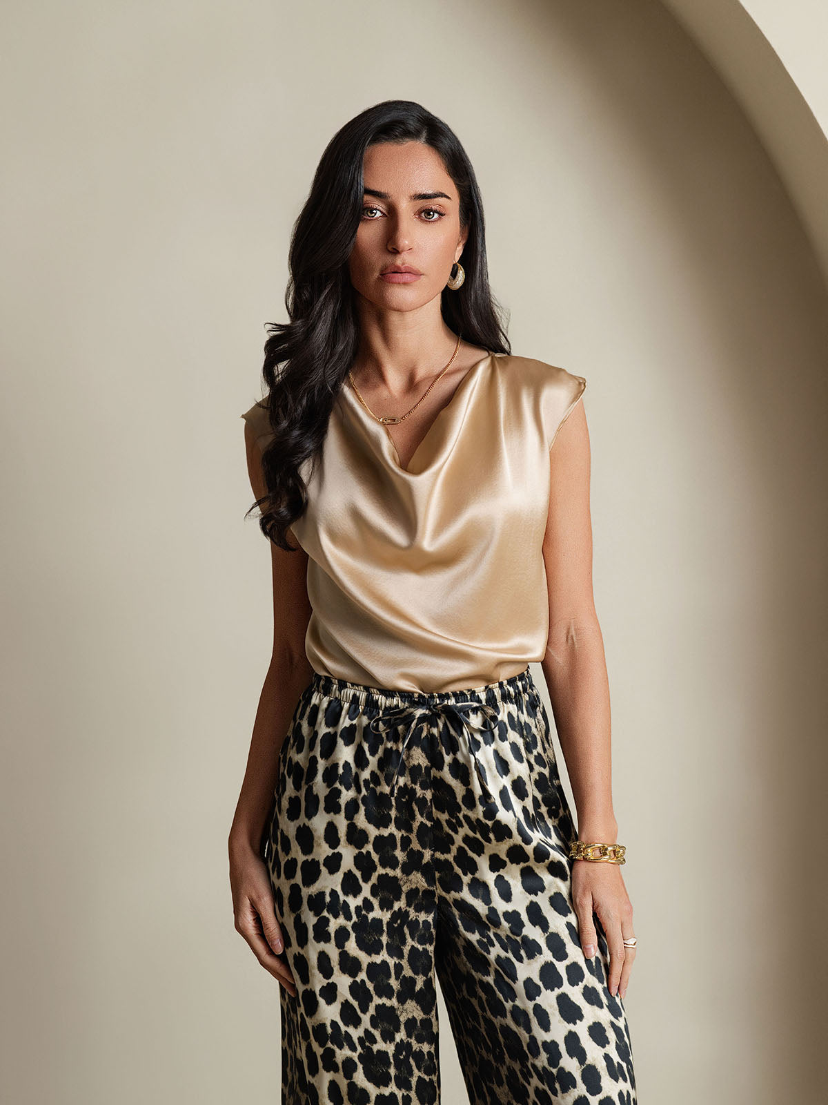 [Champagne] SilkSilky  19Momme Silk Cowl Neck Women's T-Shirt 006