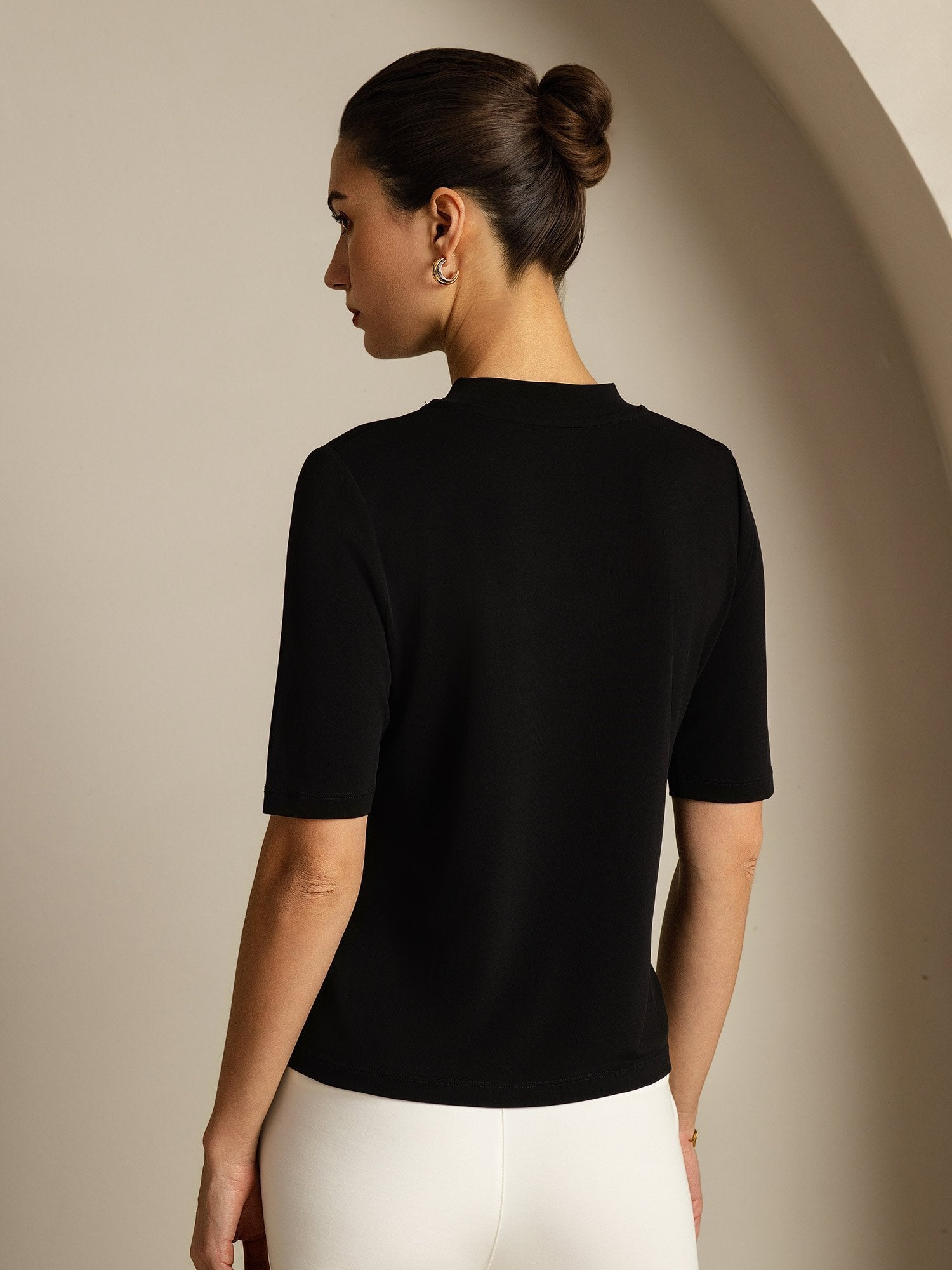[Black] SilkSilky  Pure Silk Round Neck Women's T-Shirt 002
