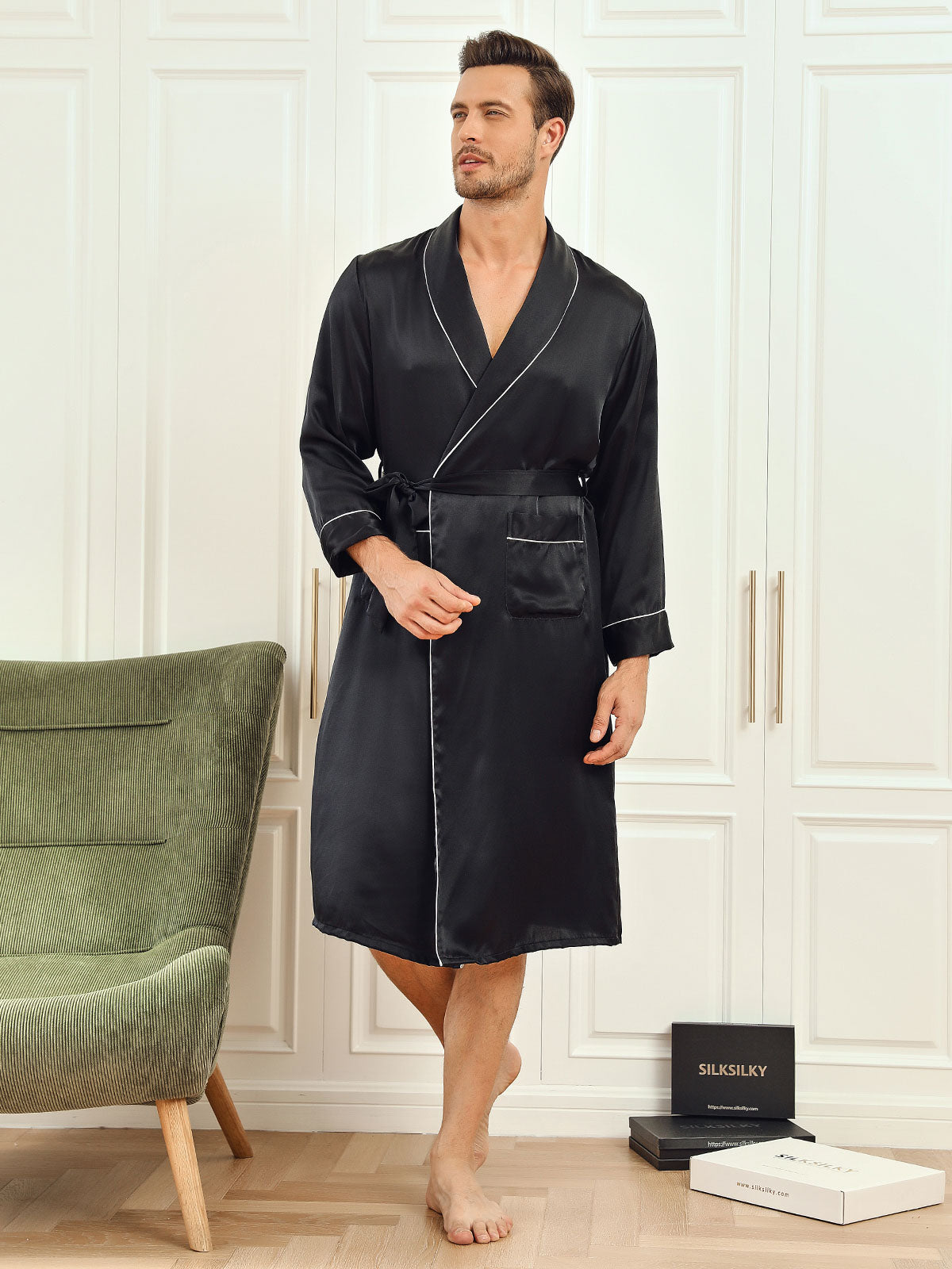 SilkSilky US Pure Silk Long Sleeve Lapel Men's Robe Black 003