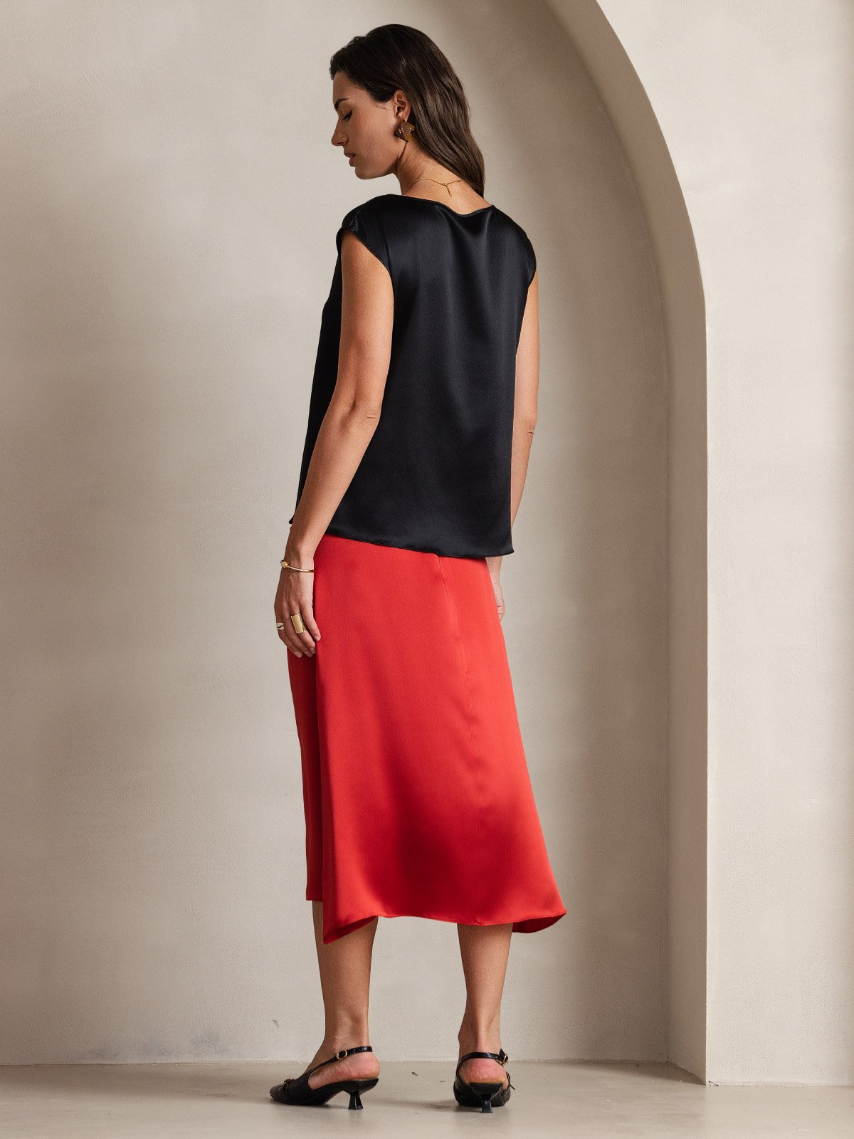 [Black] SilkSilky  19Momme Silk Round Neck Women's T-Shirt 002