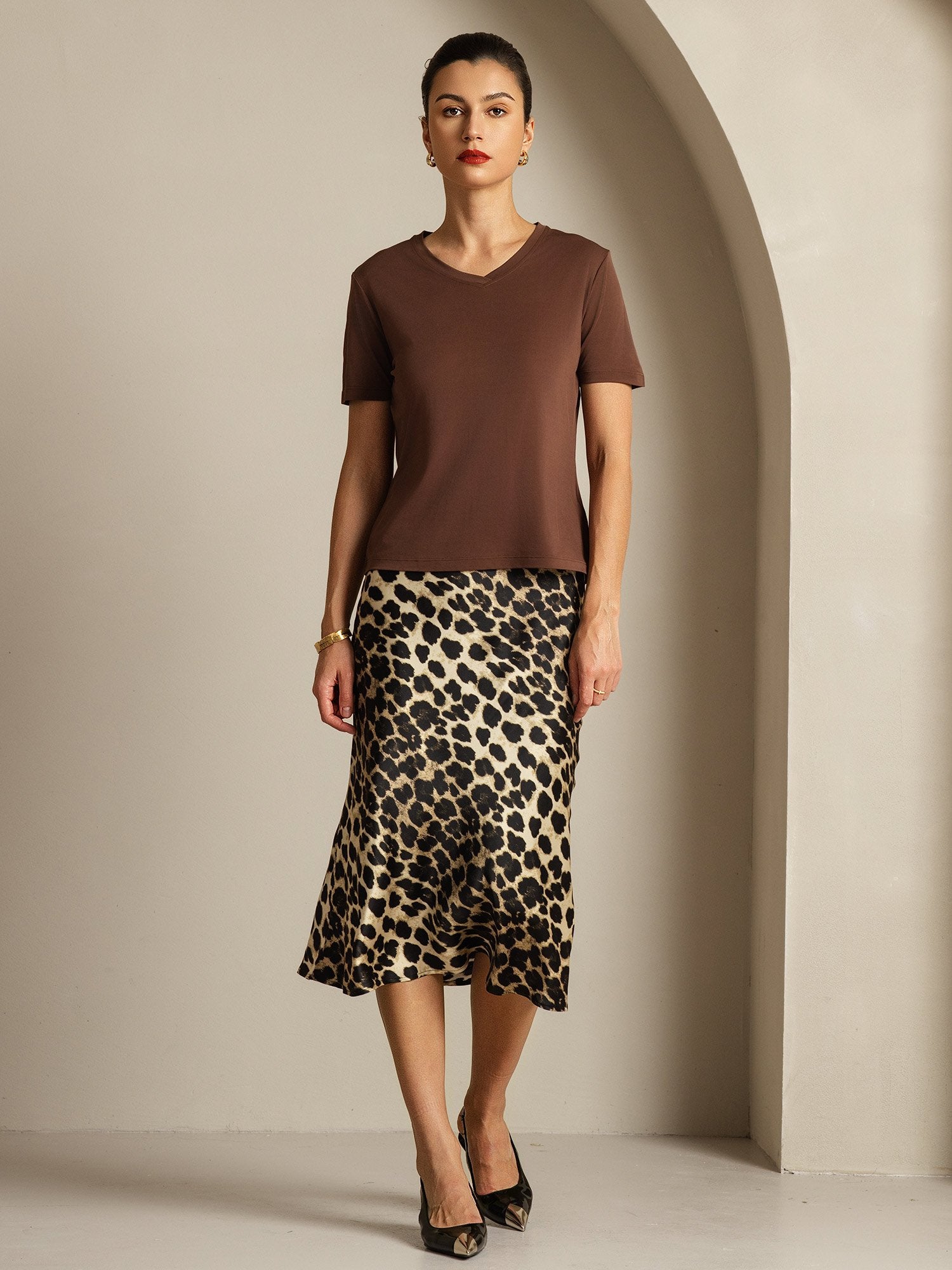 [Coffee] SilkSilky Pure Silk V Neck Women's T-Shirt 008