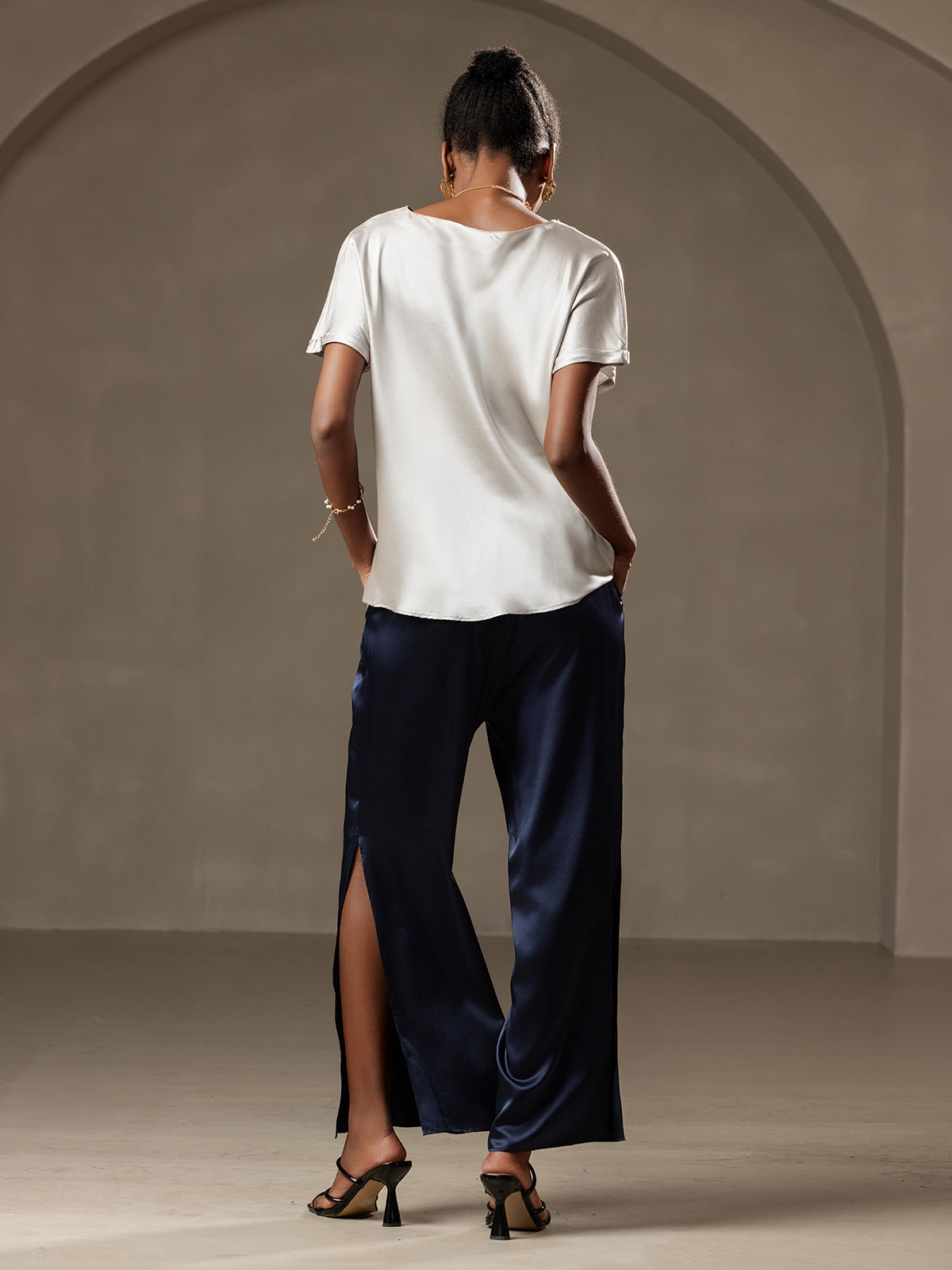 [Light Gray] SilkSilky  19Momme Silk Round Neck Women's T-Shirt 002