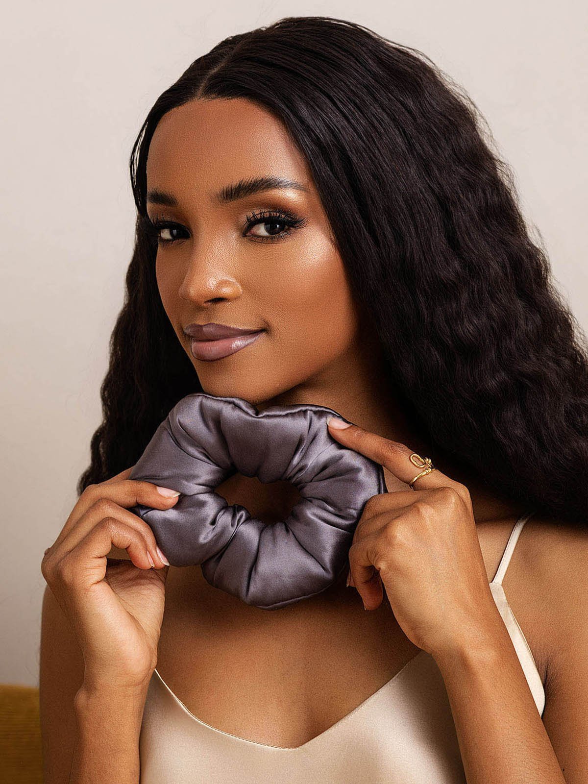 [Dark Gray] SilkSilky  Pure Silk Scrunchie 004