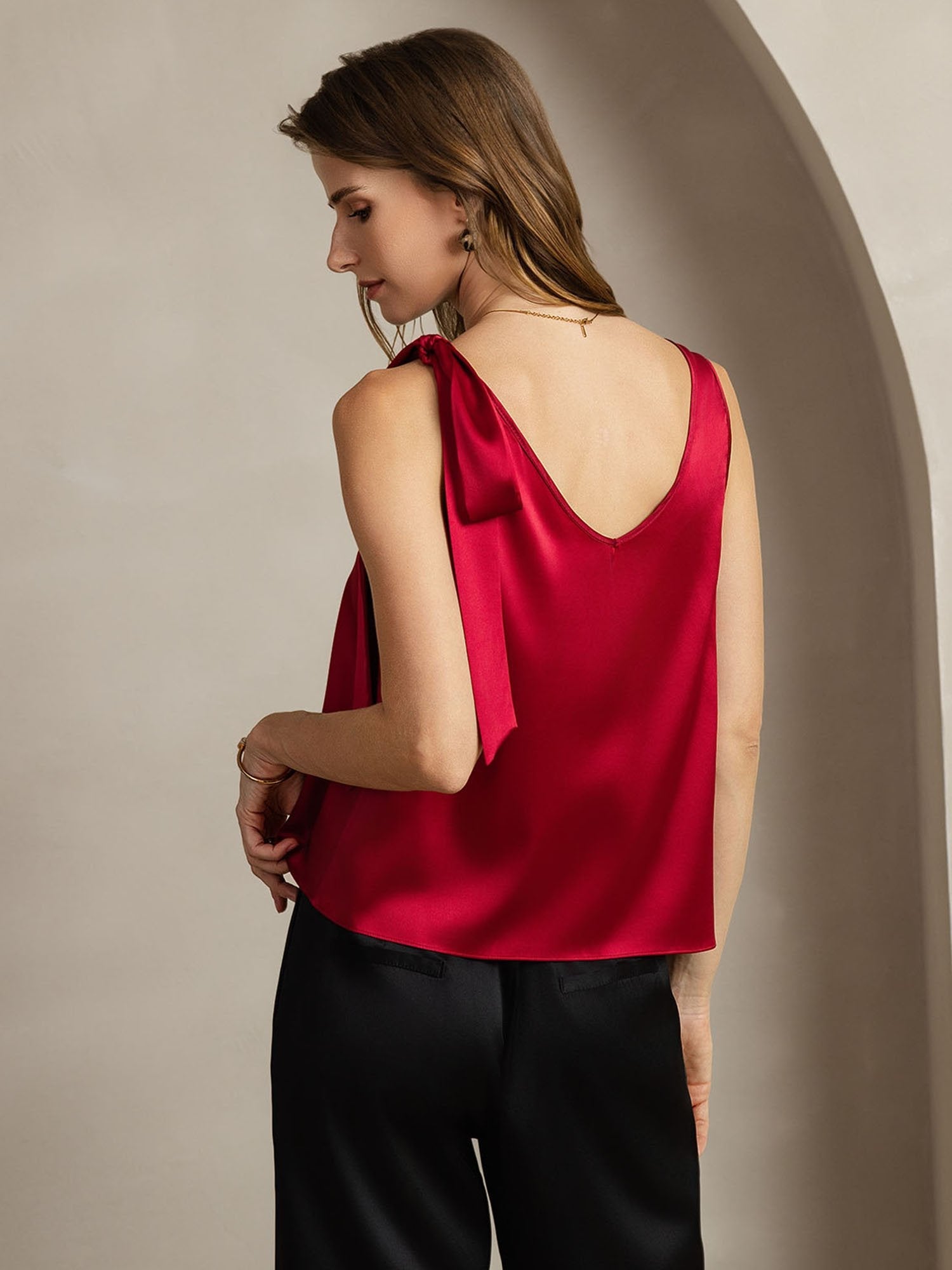 [Wine] SilkSilky  19Momme Silk V Neck Women's T-Shirt 002