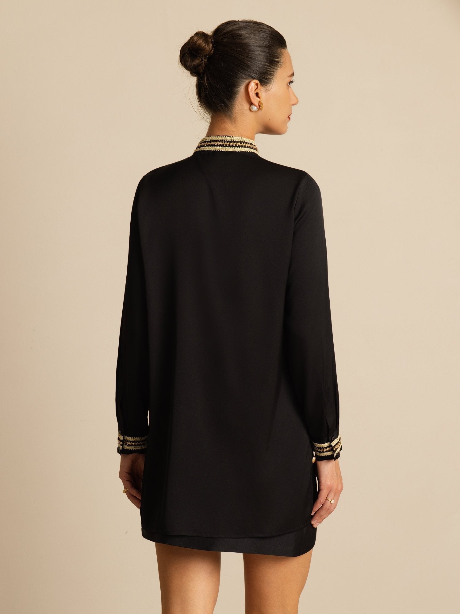 [Black] SilkSilky  19Momme Silk Long Sleeve Collar Blouse 002