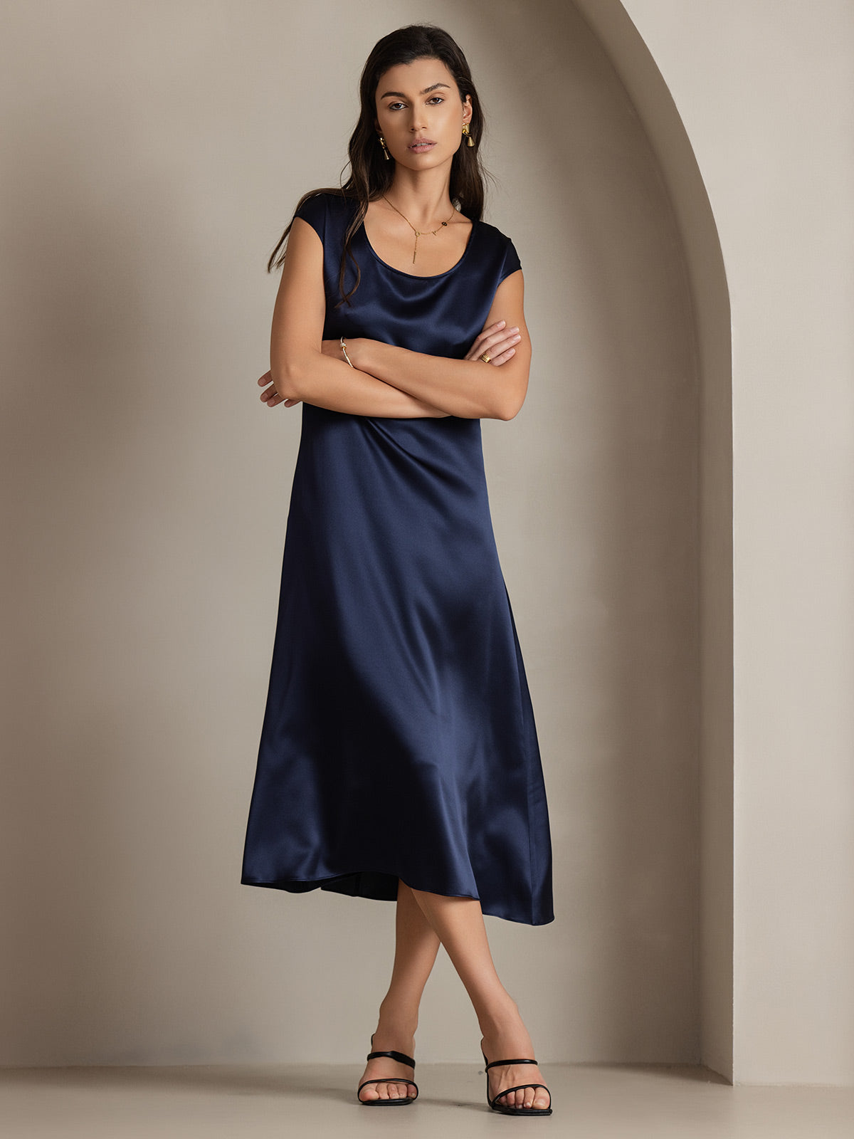 SilkSilky  19Momme Silk Sleeveless Round Neck Dress DarkBlue 002