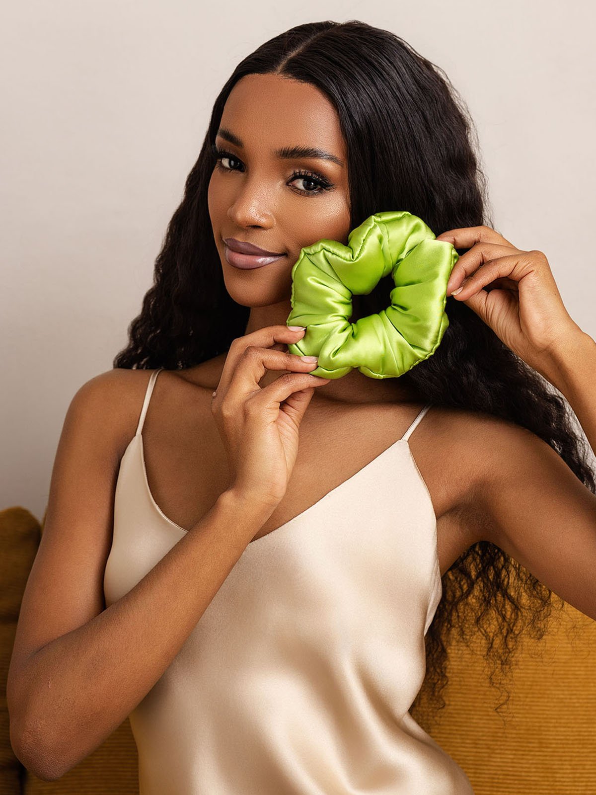 [Green] SilkSilky  Pure Silk Scrunchie 002
