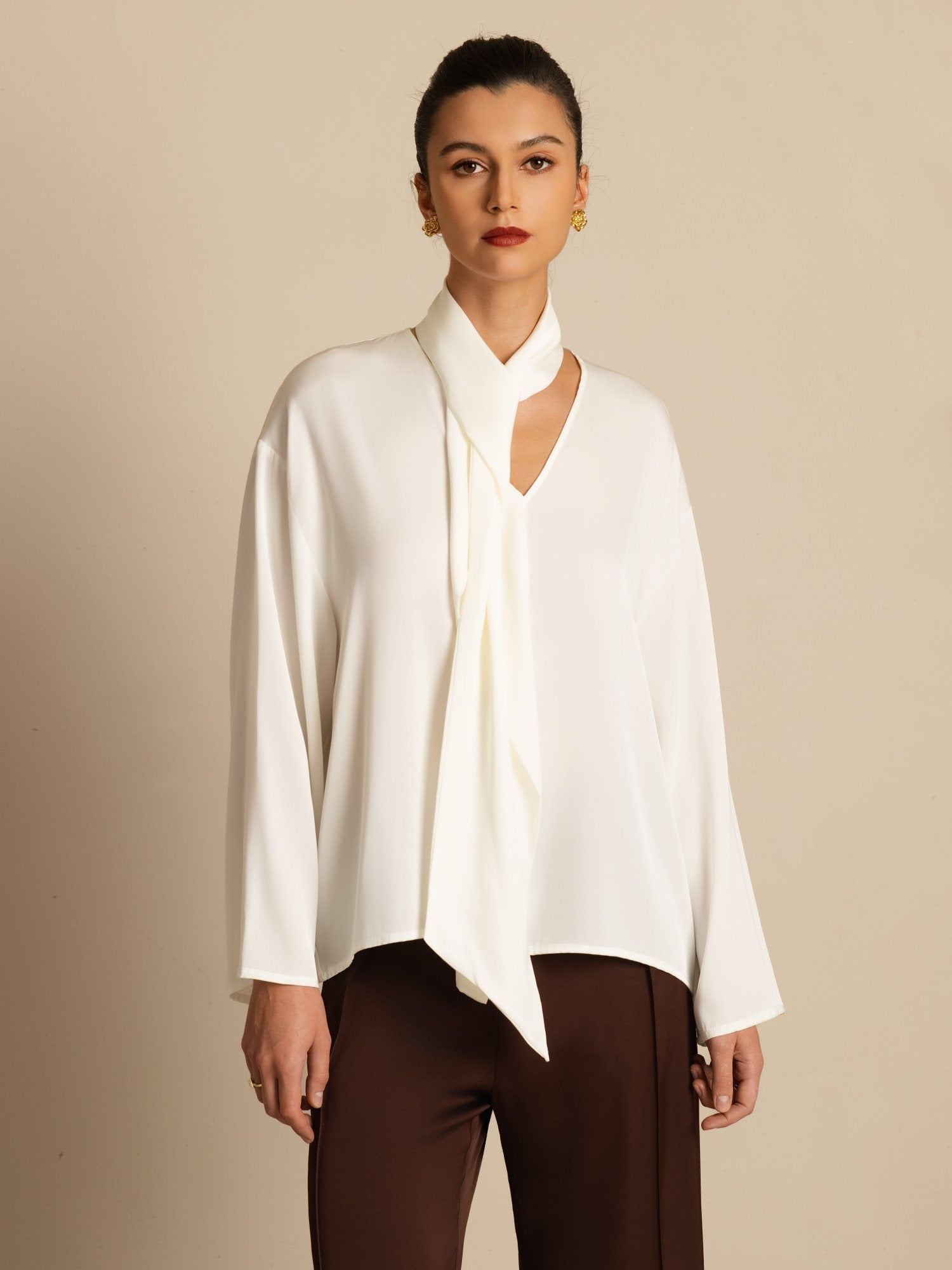 [White] SilkSilky 19Momme Silk Long Sleeve V Neck Blouse 003
