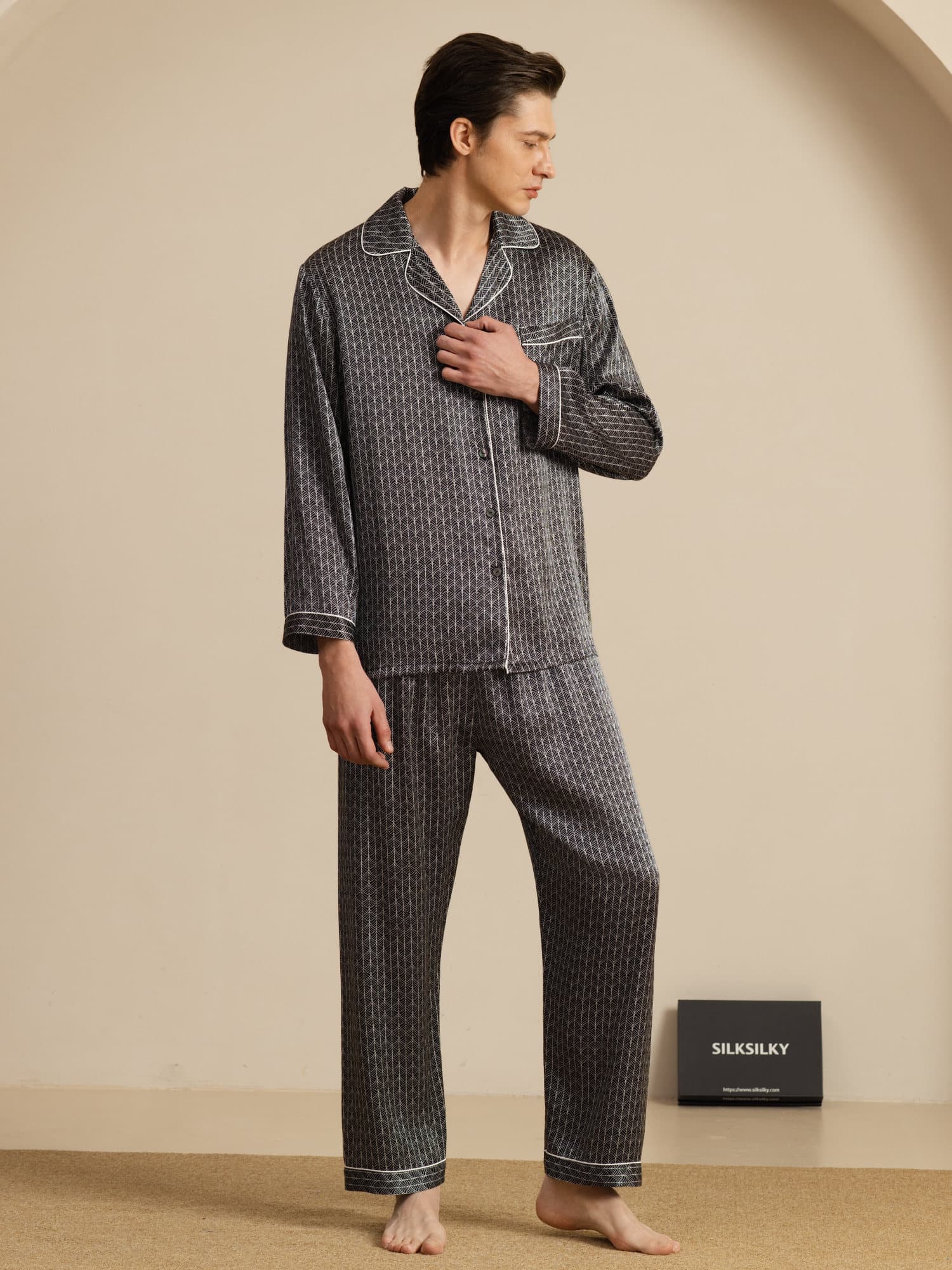 [Black Ginkgo] SilkSilky  19Momme Long Sleeve Notch Collar Men's Pajamas 006