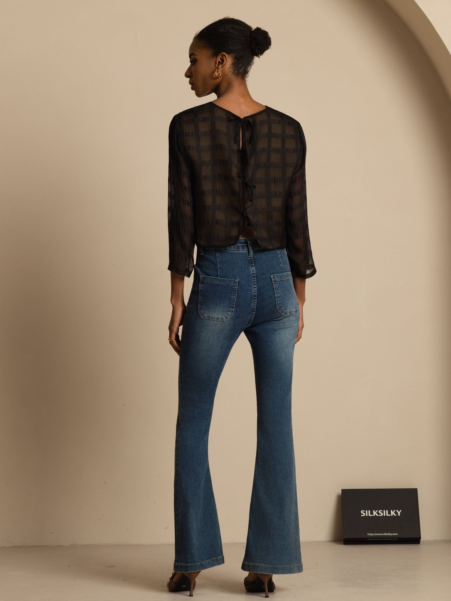 [Black] SilkSilky Pure Silk Long Sleeve Round Neck Blouse 007