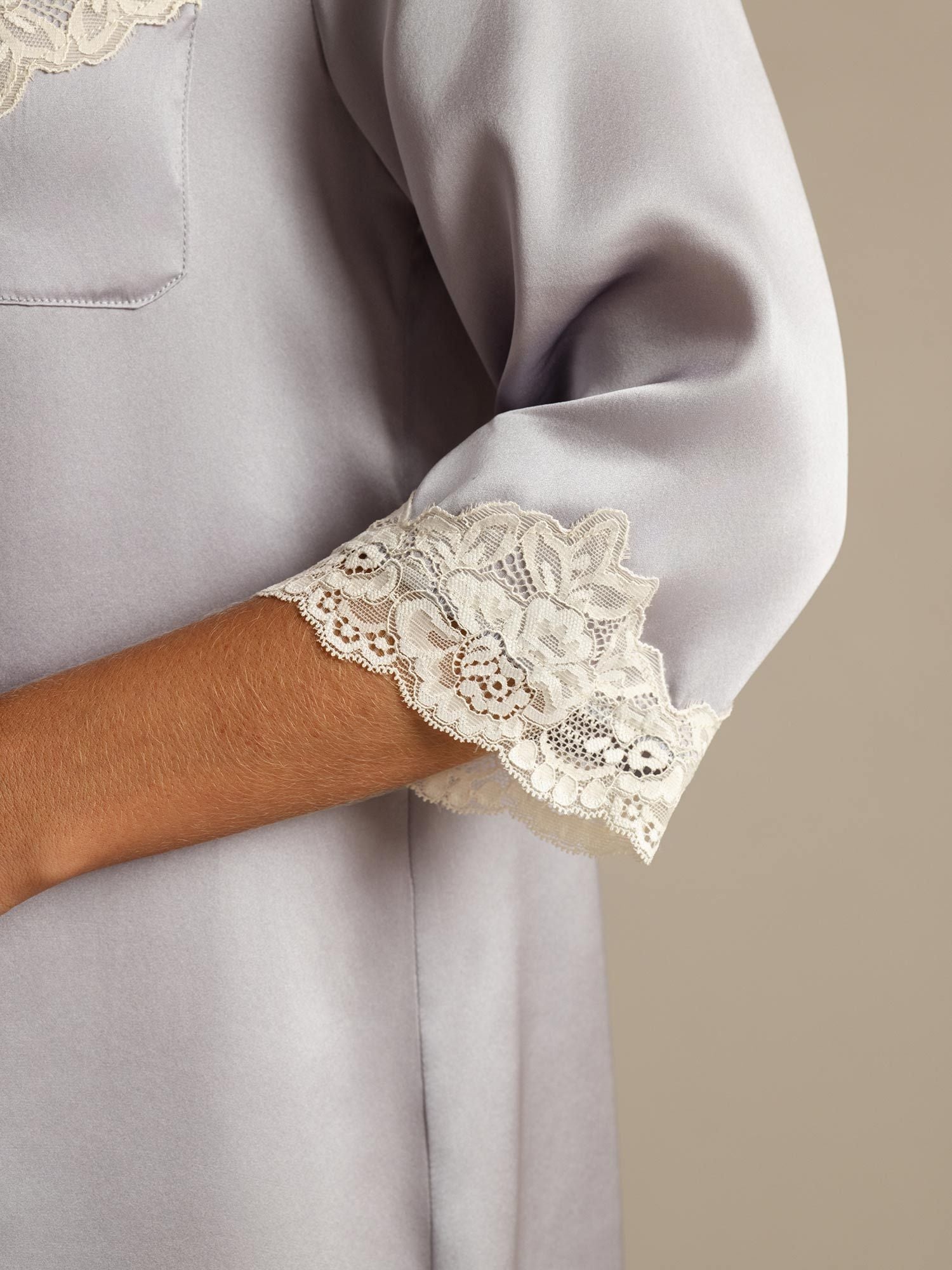[Lavender] SilkSilky  Pure Silk Lapel Collar Nightshirt 005