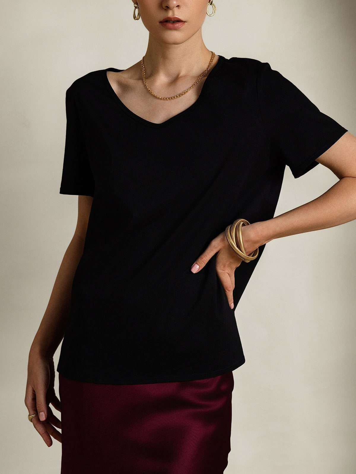 SilkSilky Silk Blend Short Sleeve V Neck Women's T-Shirt Black 003