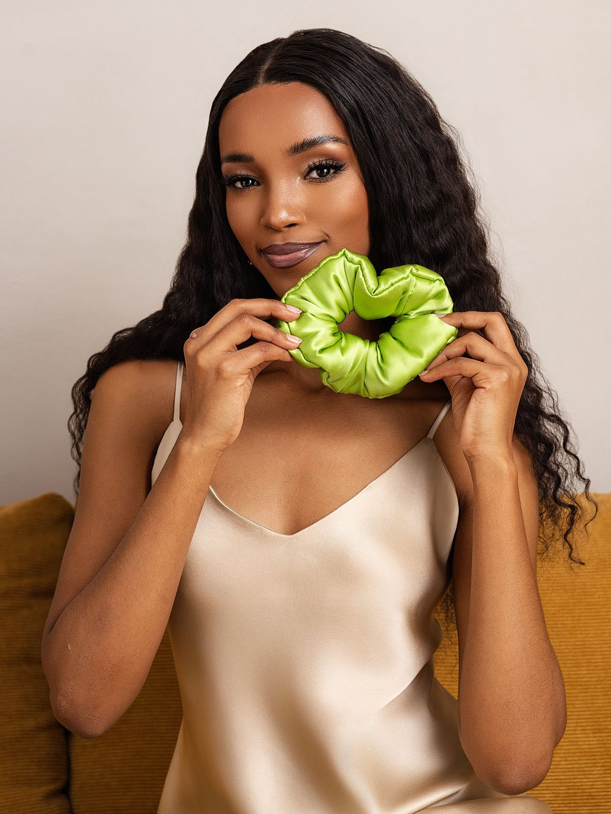 [Green] SilkSilky  Pure Silk Scrunchie 003