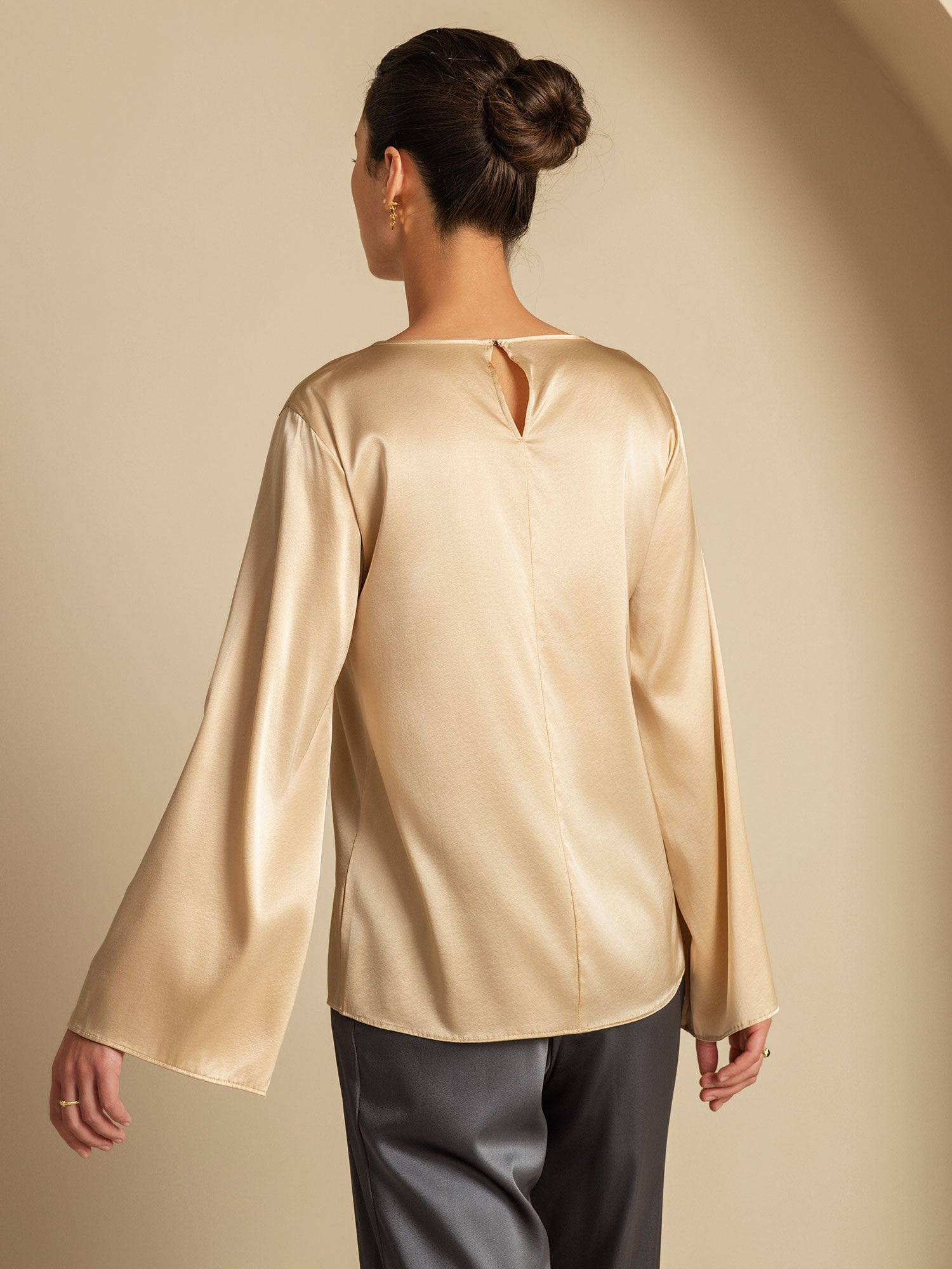 [Champagne] SilkSilky  19Momme Silk Round Neck Women's T-Shirt 002