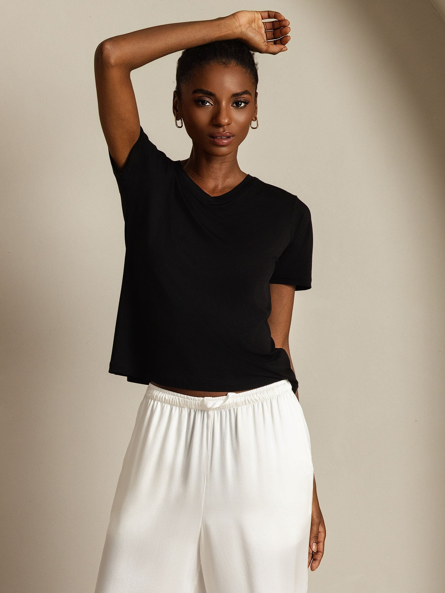 [Black] SilkSilky Pure Silk V Neck Women's T-Shirt 005