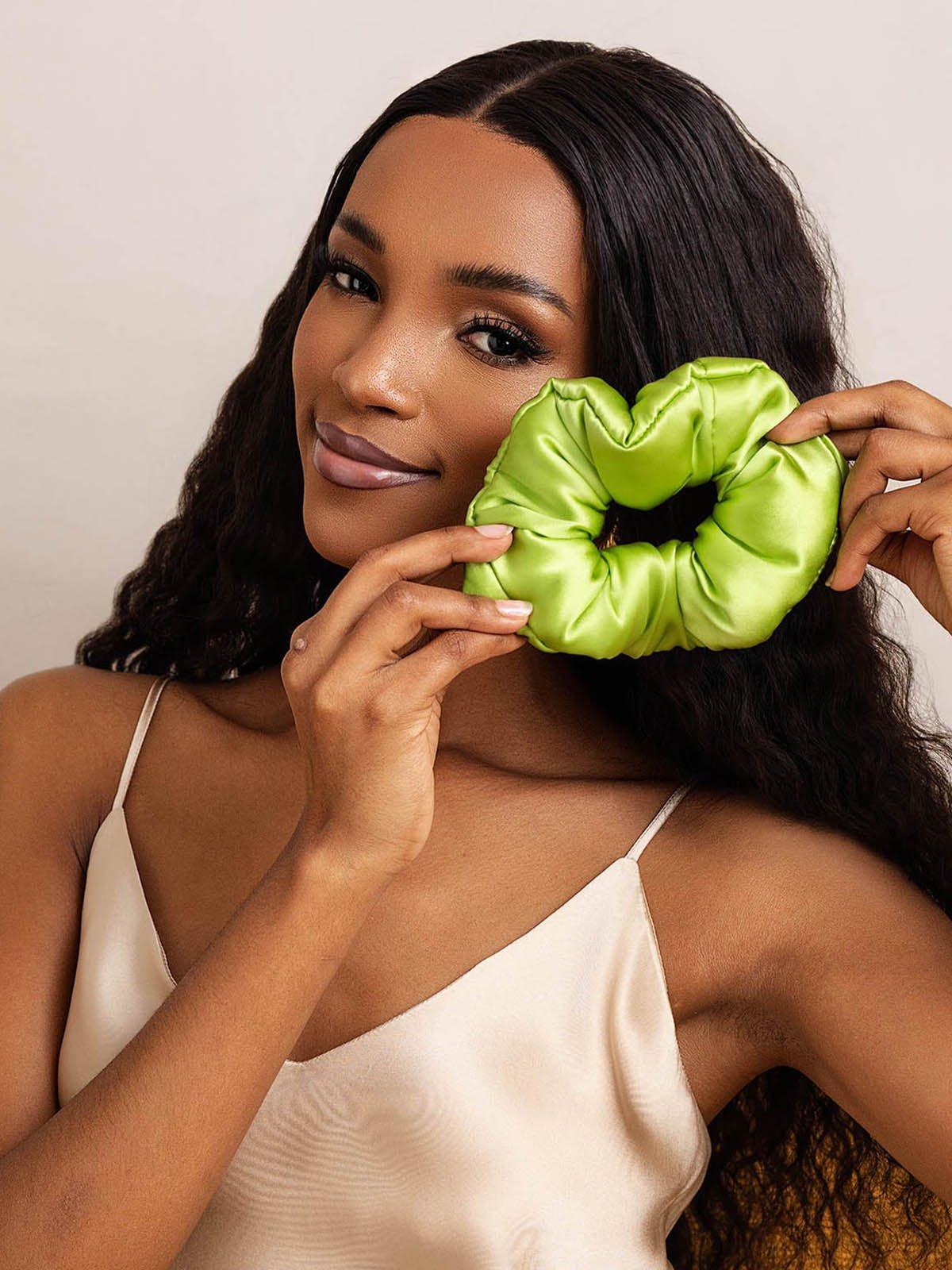 [Green] SilkSilky  Pure Silk Scrunchie 001