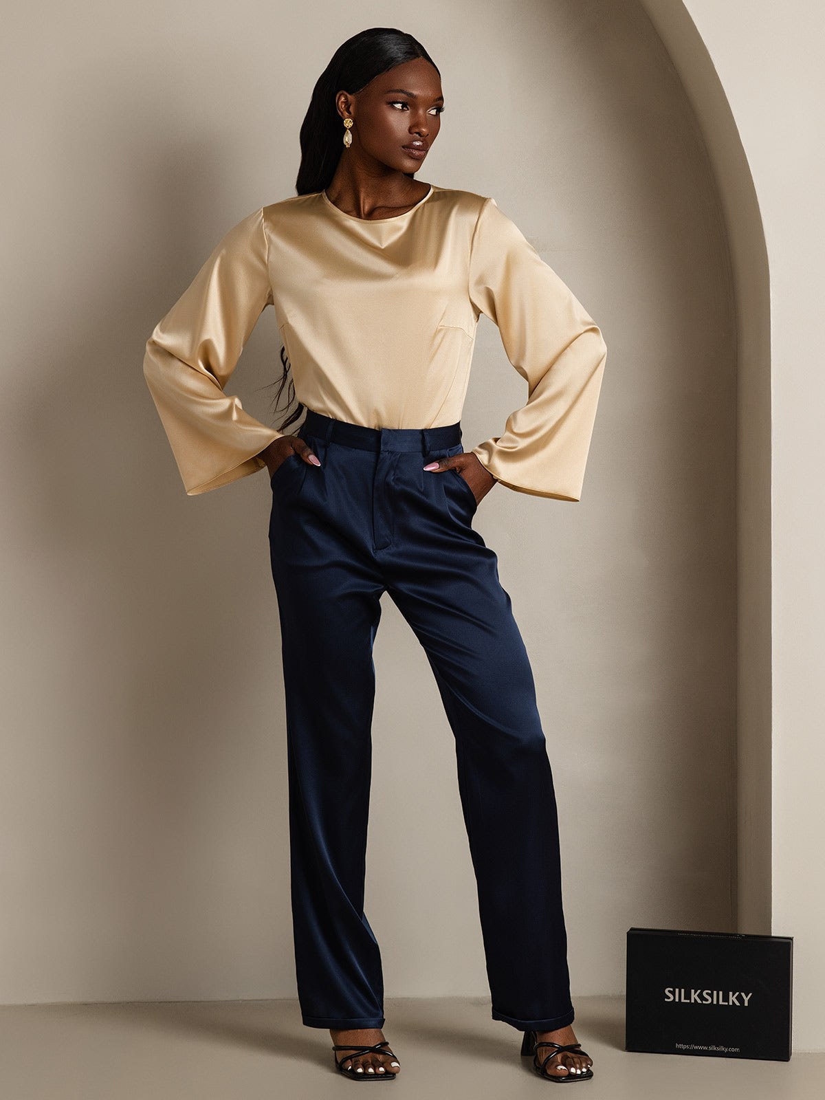 [Champagne] SilkSilky  19Momme Silk Round Neck Women's T-Shirt 005