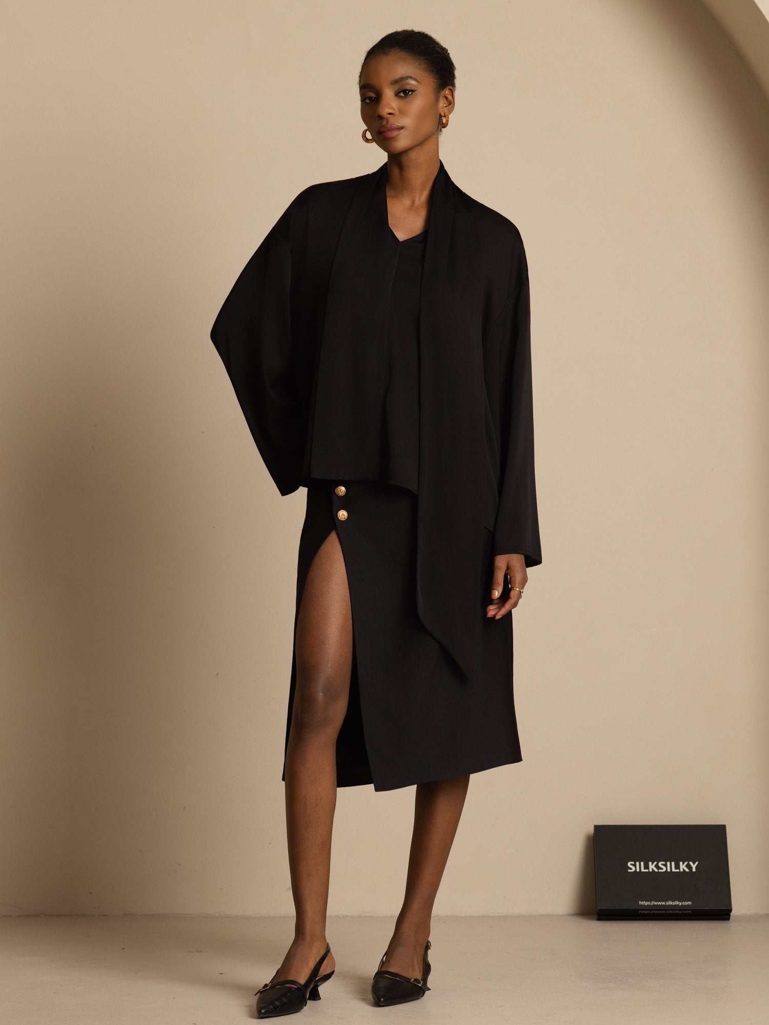 [Black] SilkSilky 19Momme Silk Long Sleeve V Neck Blouse 006