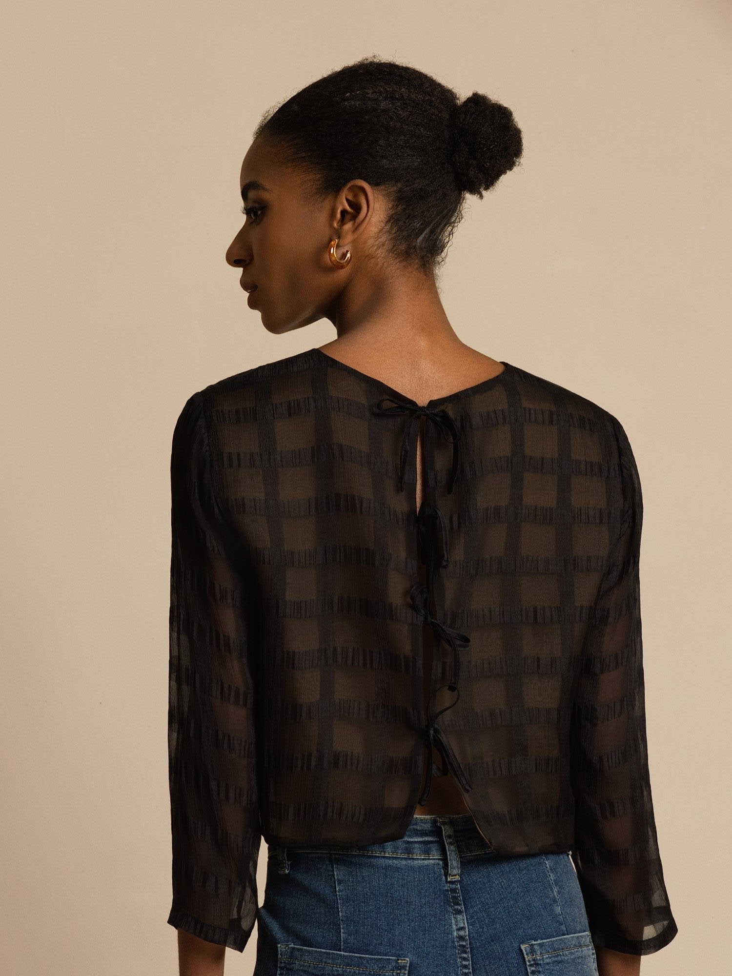 [Black] SilkSilky Pure Silk Long Sleeve Round Neck Blouse 002