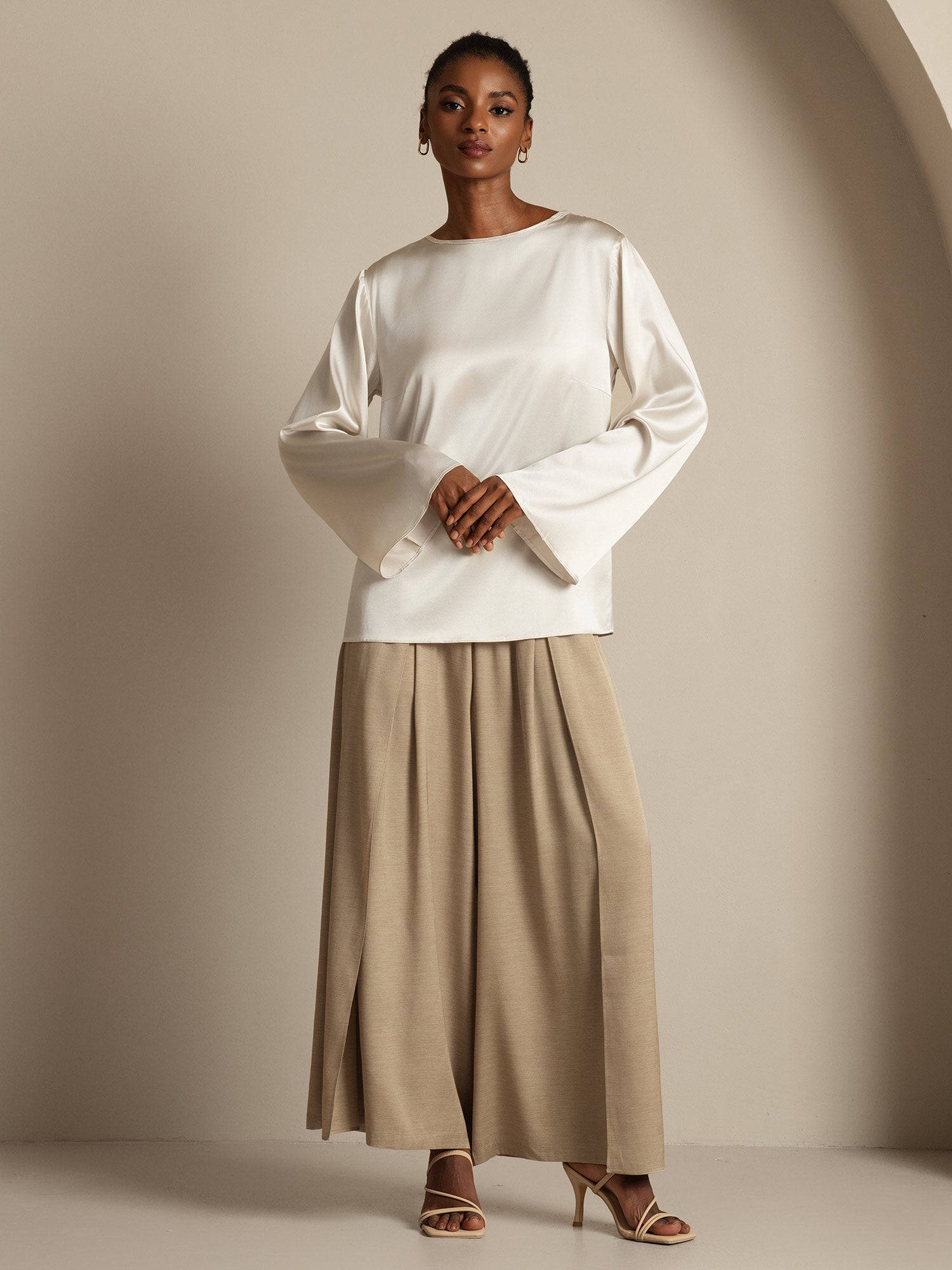 [Light Gray] SilkSilky  19Momme Silk Round Neck Women's T-Shirt 007