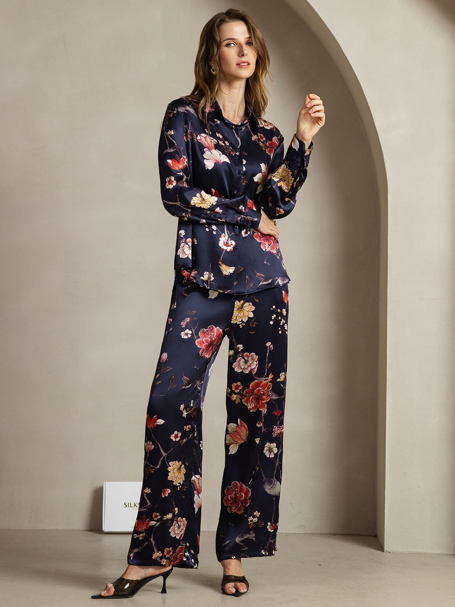 [NavyFloral] SilkSilky 19Momme Silk Lapel Collar Women''s Outfit Sets 004