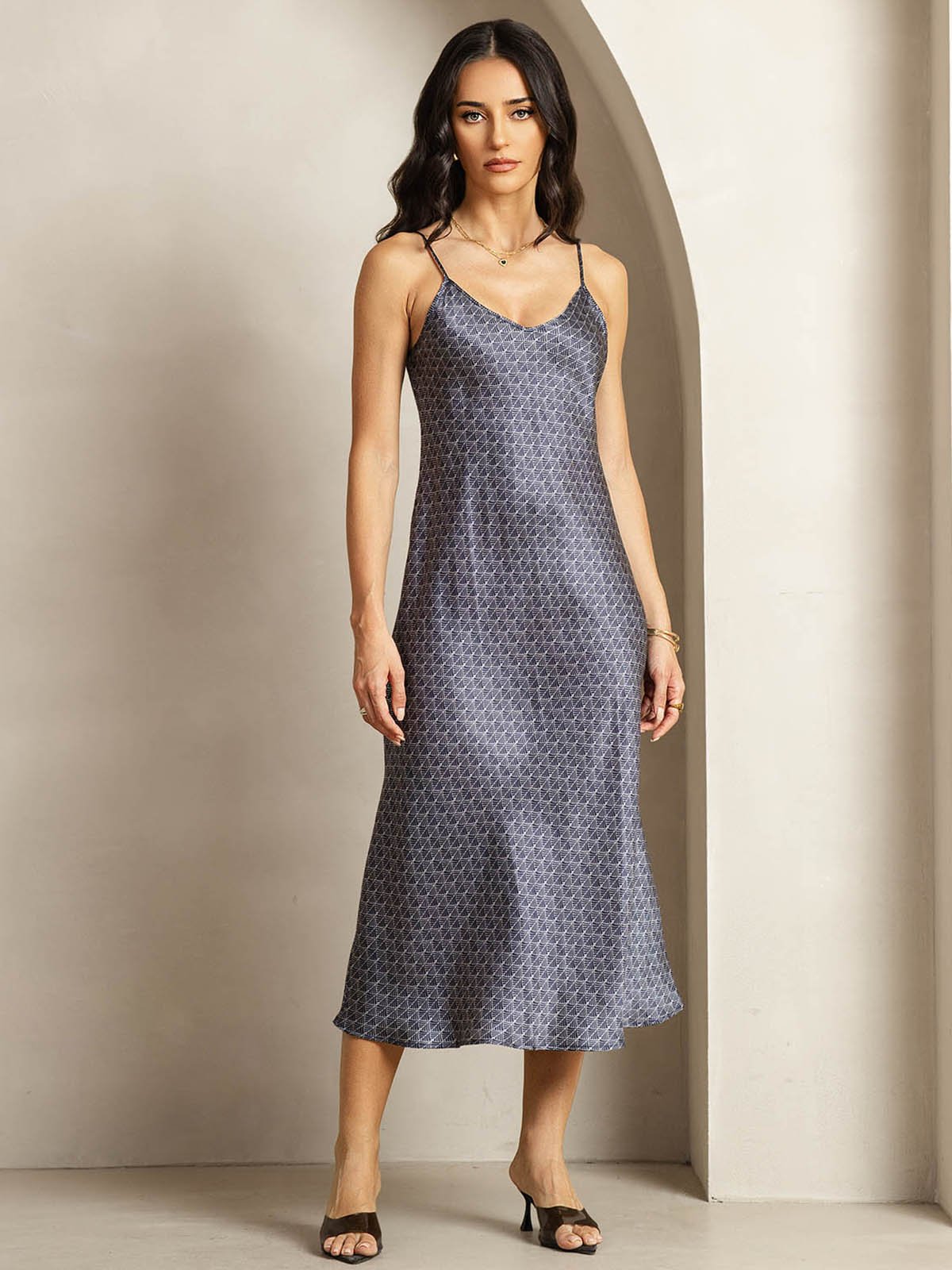 [Navy Ginkgo] SilkSilky  19Momme Silk V Neck Dress 004