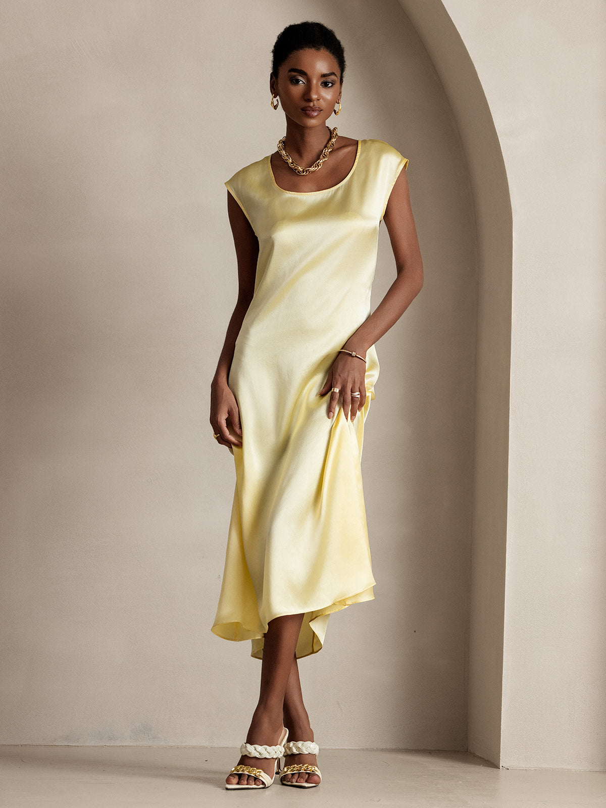SilkSilky  19Momme Silk Sleeveless Round Neck Dress LightYellow 001