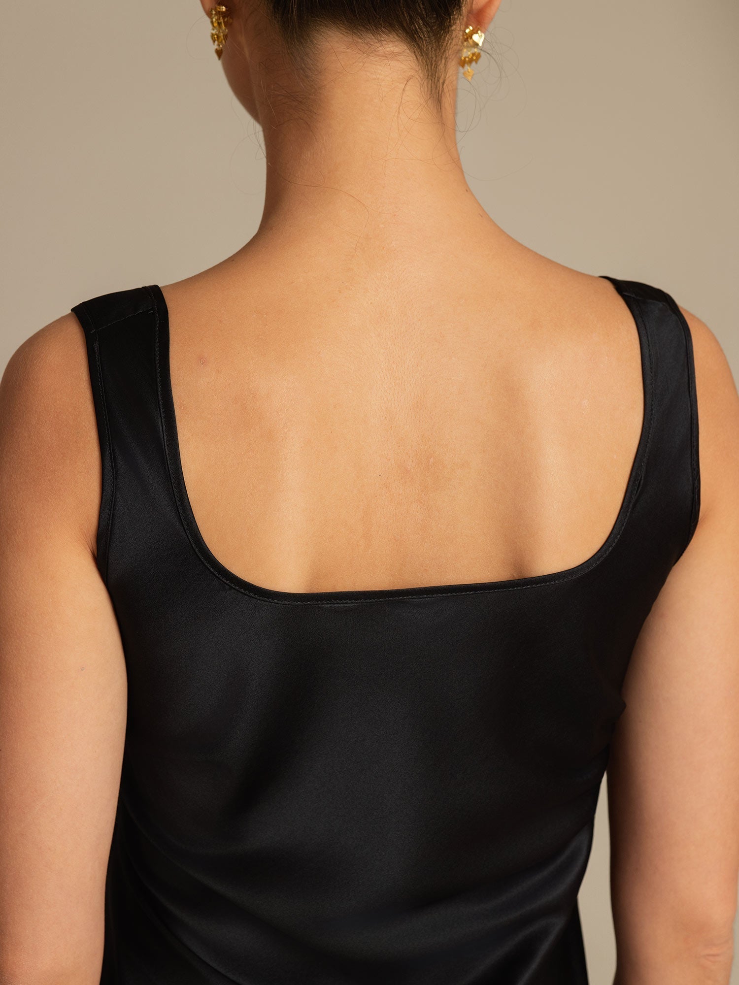 [Black] SilkSilky  19Momme Silk U Neck Camisole Top 007,