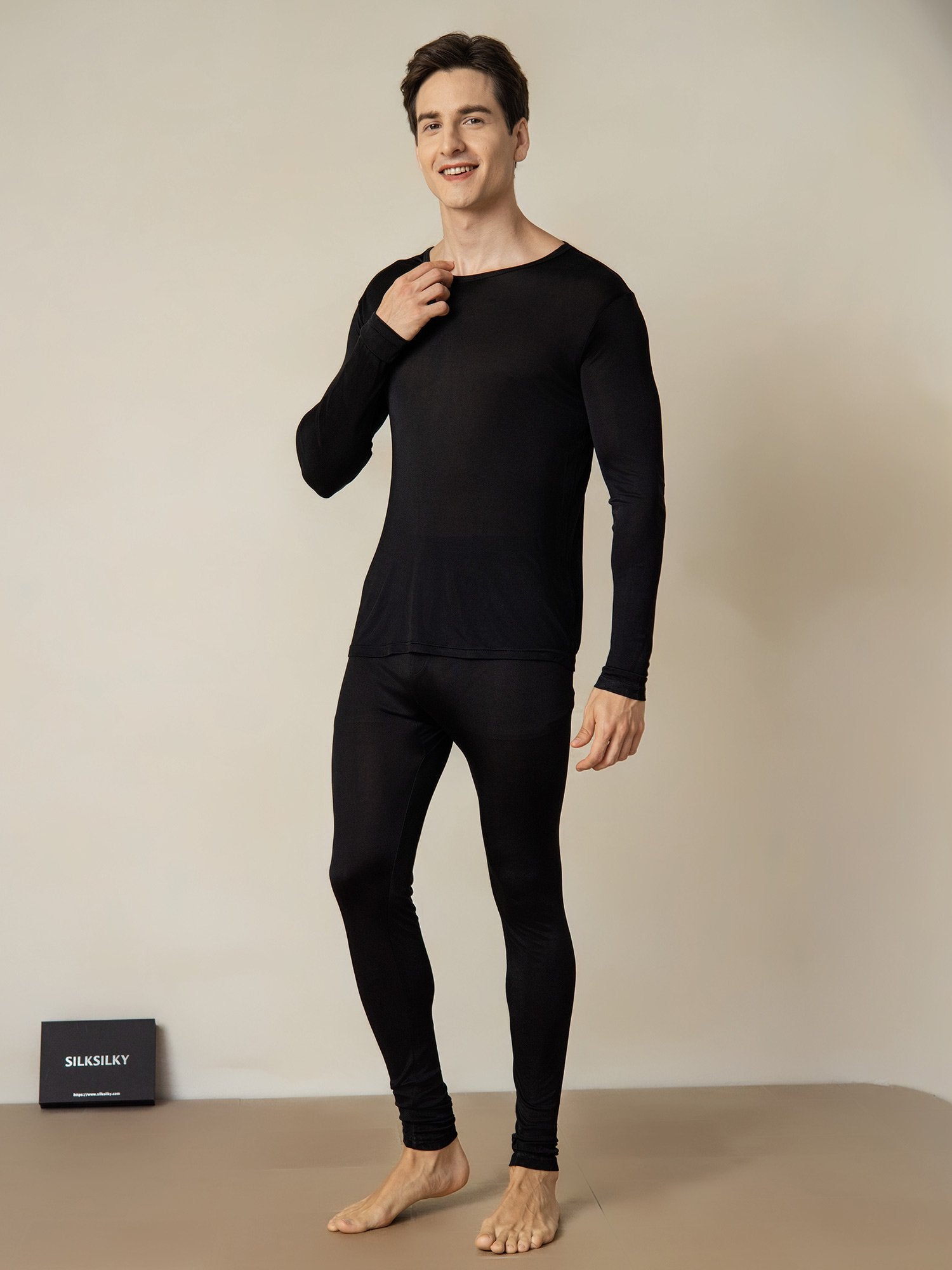 [Black] SilkSilky Silk Round Neck Men's Pajamas 001