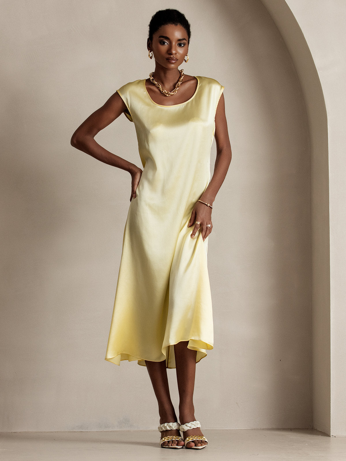 SilkSilky  19Momme Silk Sleeveless Round Neck Dress LightYellow 003