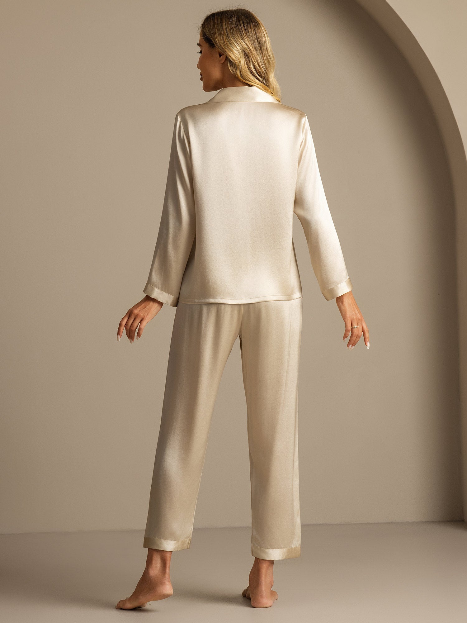 [Champagne] SilkSilky  Pure Silk Long Sleeve Notch Collar Women's Pajamas 002