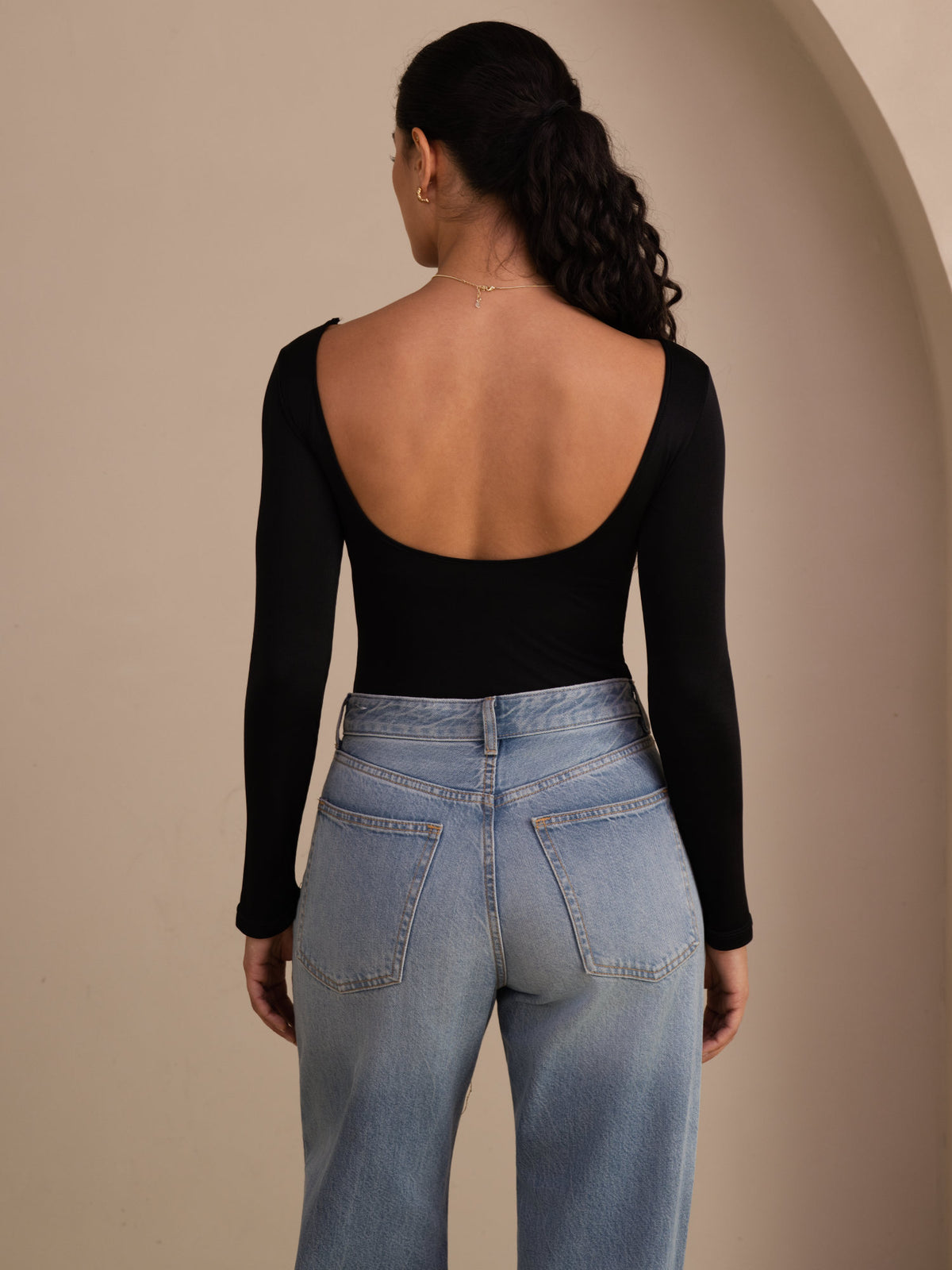[Black] SilkSilky Long Sleeve U Neck Women's T-Shirt 002