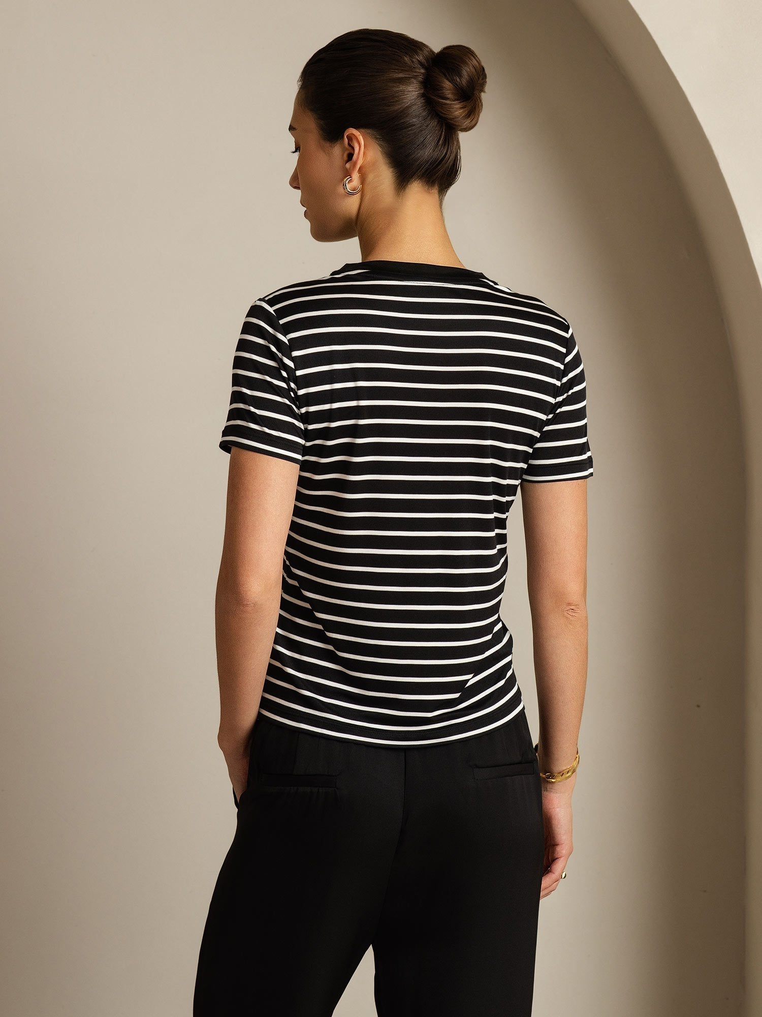 [BlackStripe] SilkSilky Pure Silk Crew Women's T-Shirt 002