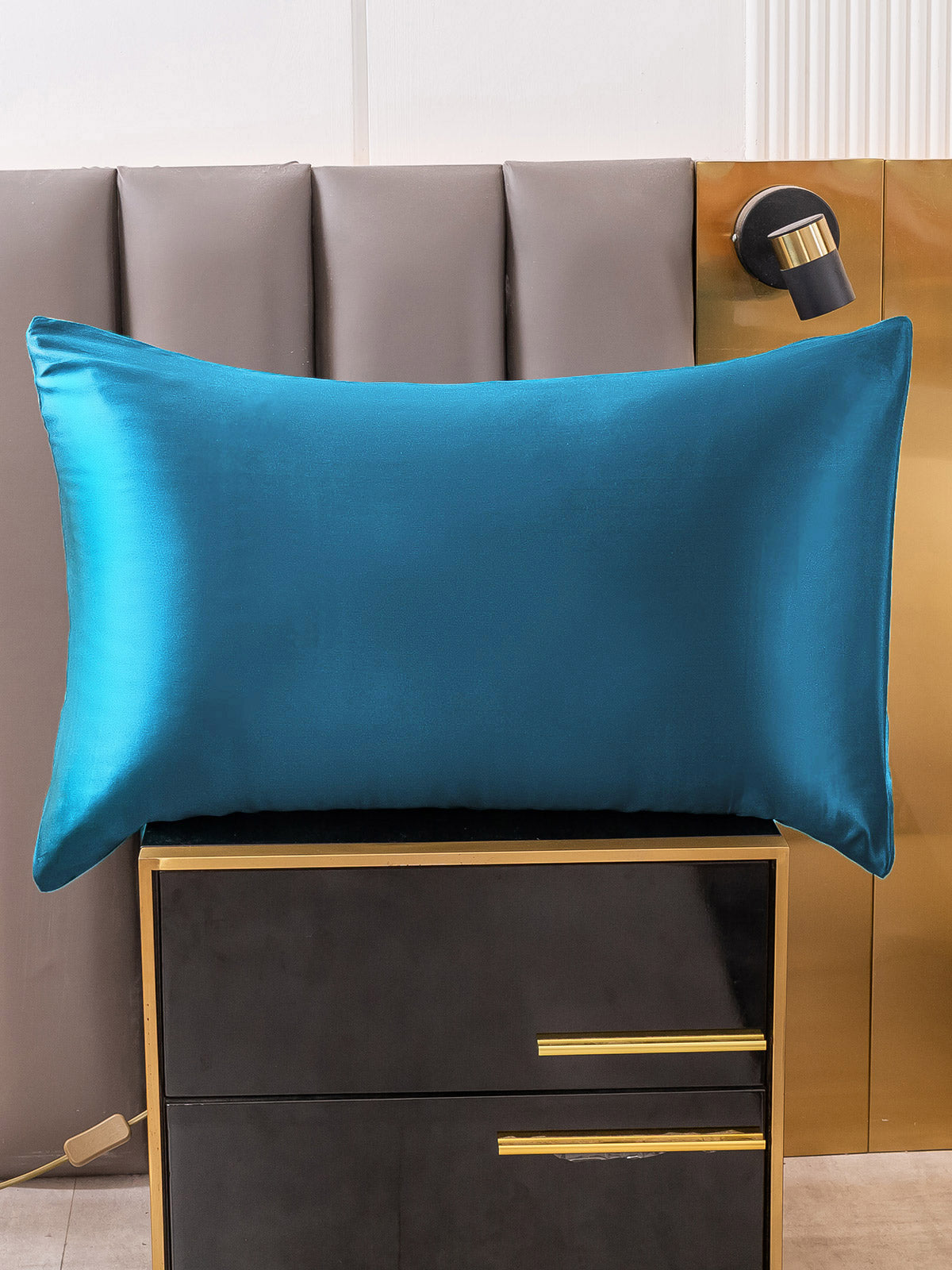 SilkSilky  19Momme Pure Silk Pillowcase Teal 001