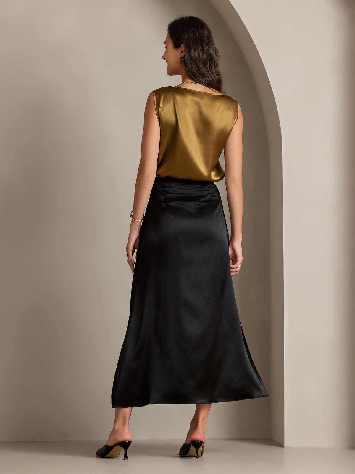 [Brown] SilkSilky  19Momme Silk Round Neck Camisole Top 002