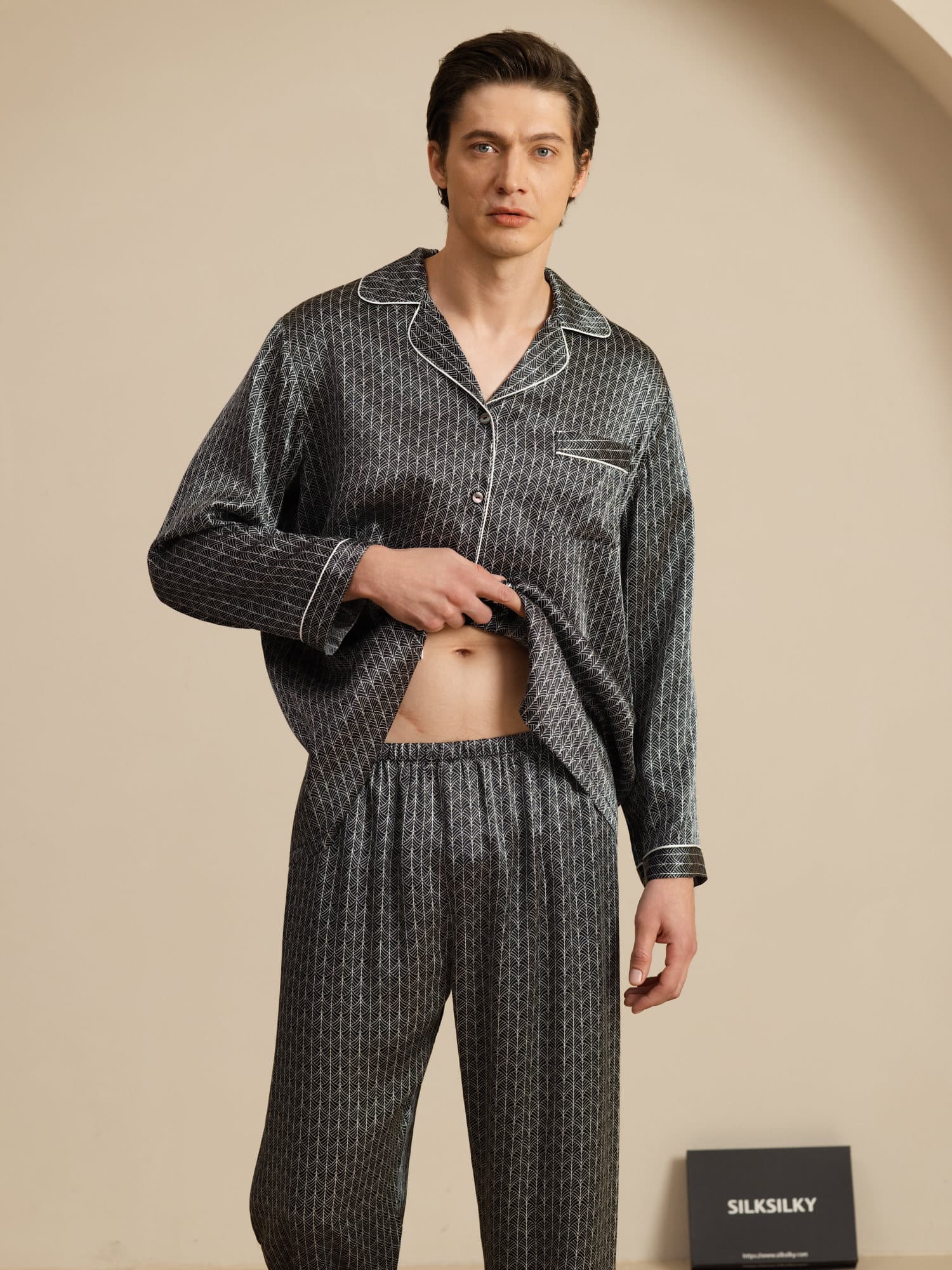 [Black Ginkgo] SilkSilky  19Momme Long Sleeve Notch Collar Men's Pajamas 004