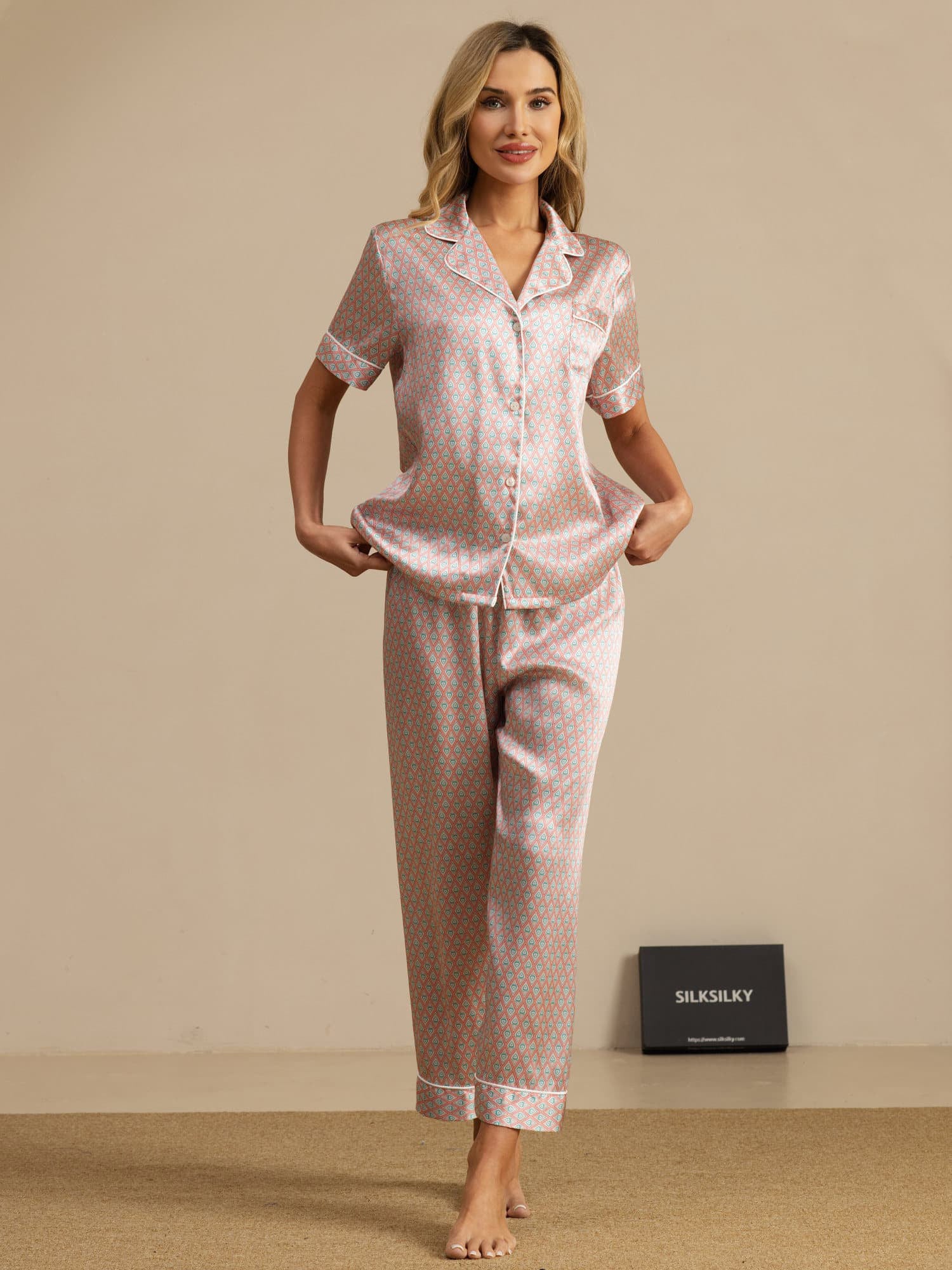 [Pink Heart Geo] SilkSilky  Short Sleeve Notch Collar Women's Pajamas 001