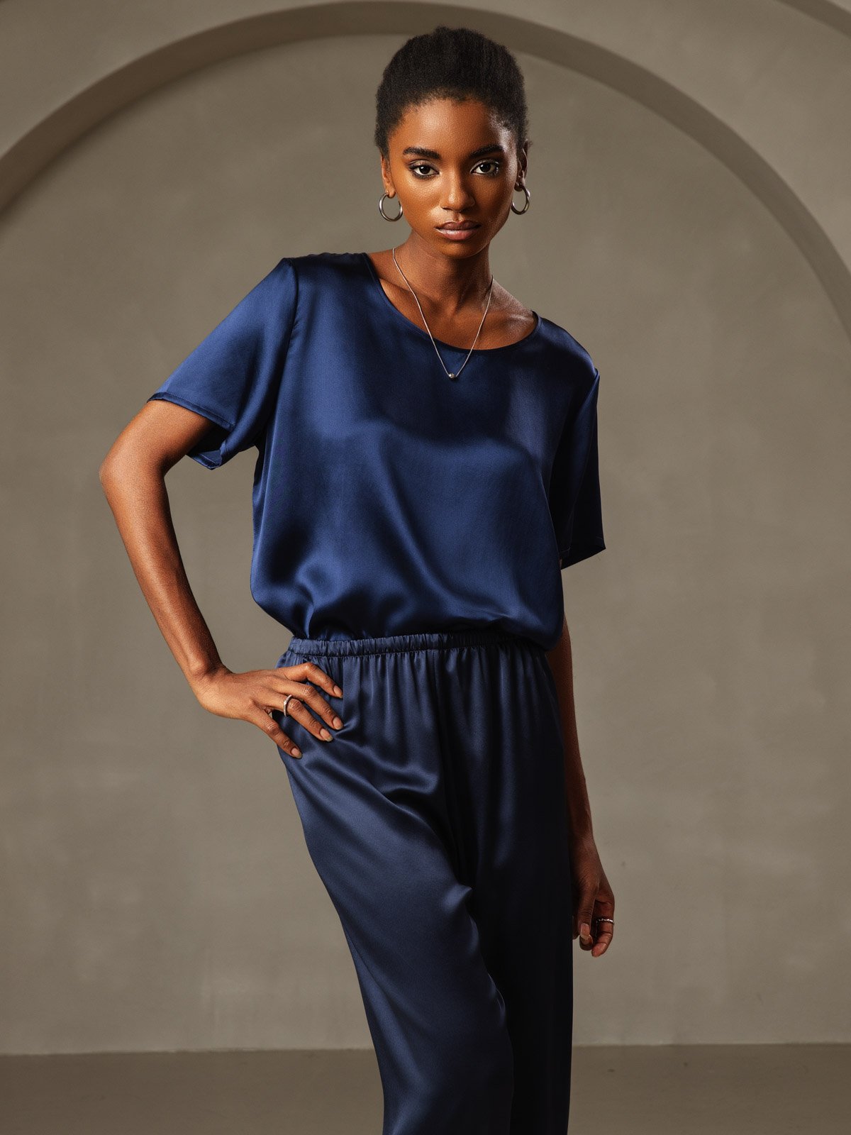 SilkSilky  Pure Silk Short Sleeve Round Neck Women's T-Shirt DarkBlue 003