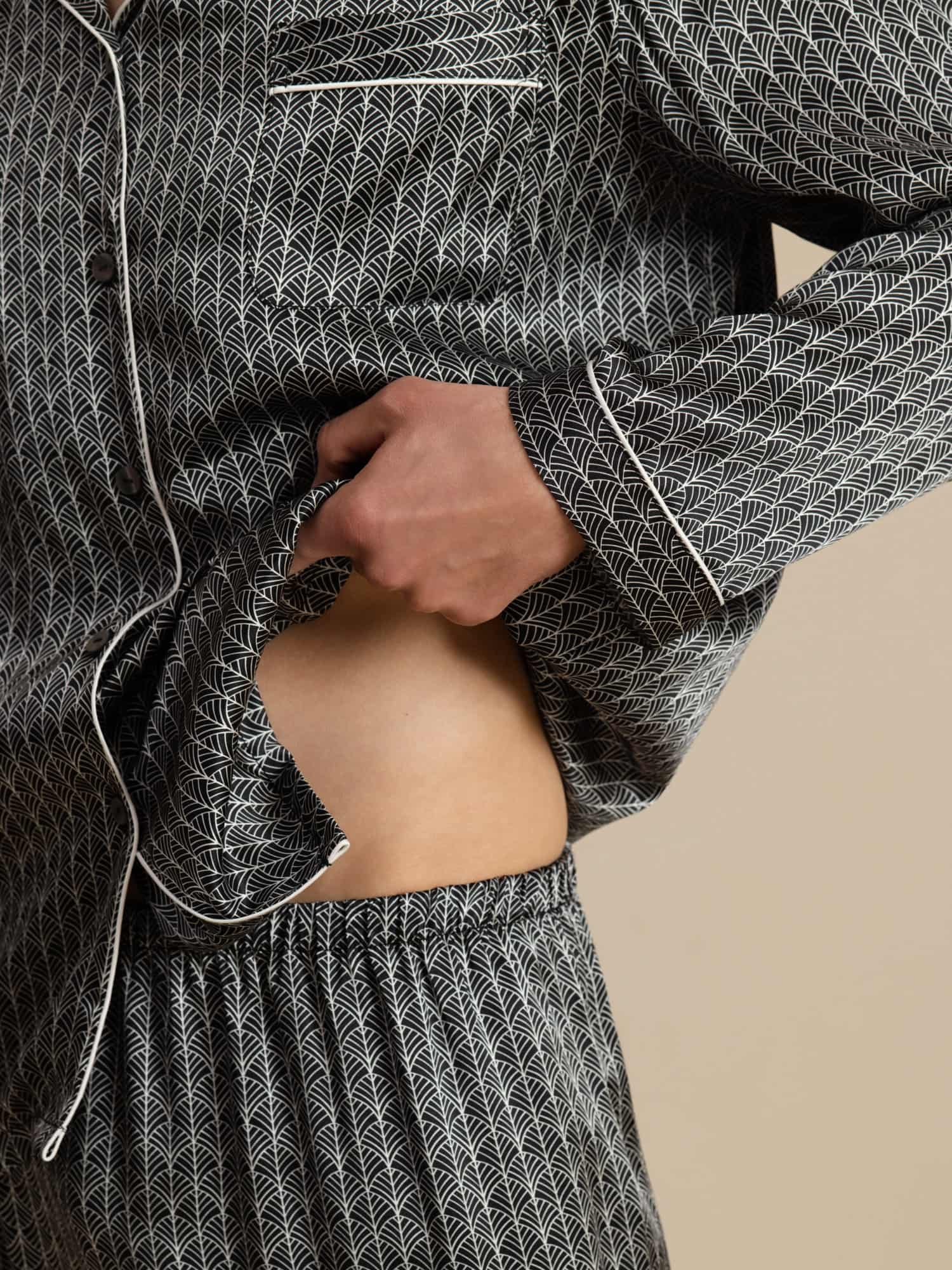 [Black Ginkgo] SilkSilky  19Momme Long Sleeve Notch Collar Men's Pajamas 005