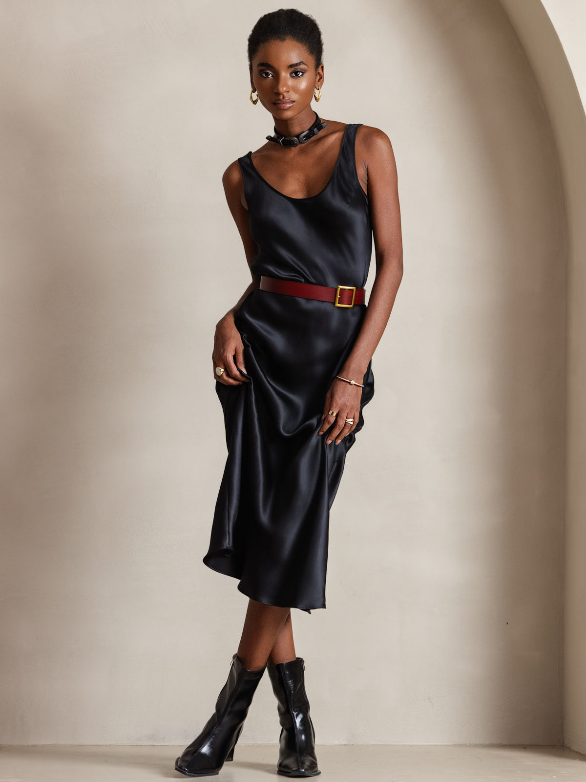 [Black] SilkSilky  Pure Silk Boat Neck Dress 001