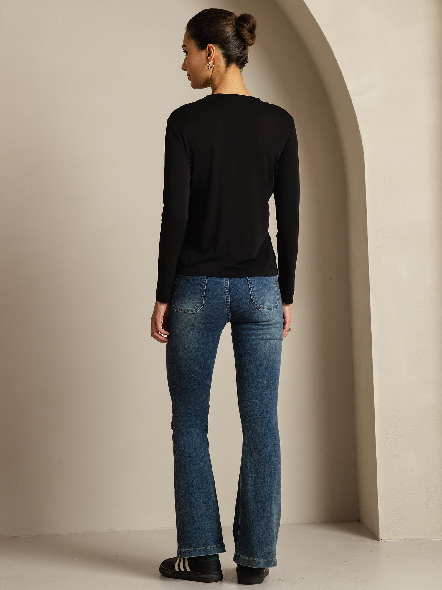 [Black] SilkSilky Pure Silk Round Neck Women's T-Shirt 005