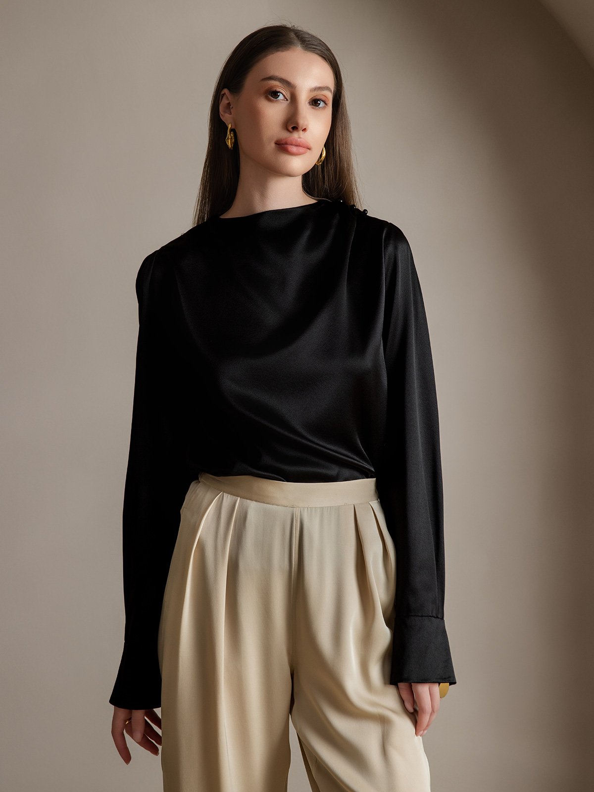 [Black] SilkSilky  19Momme Silk Boat Neck Women's Shirt 001