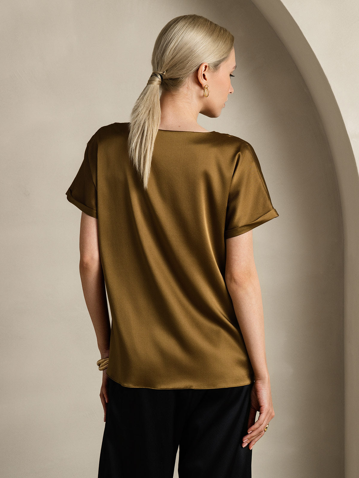 [Brown] SilkSilky  19Momme Silk Round Neck Women's T-Shirt 002