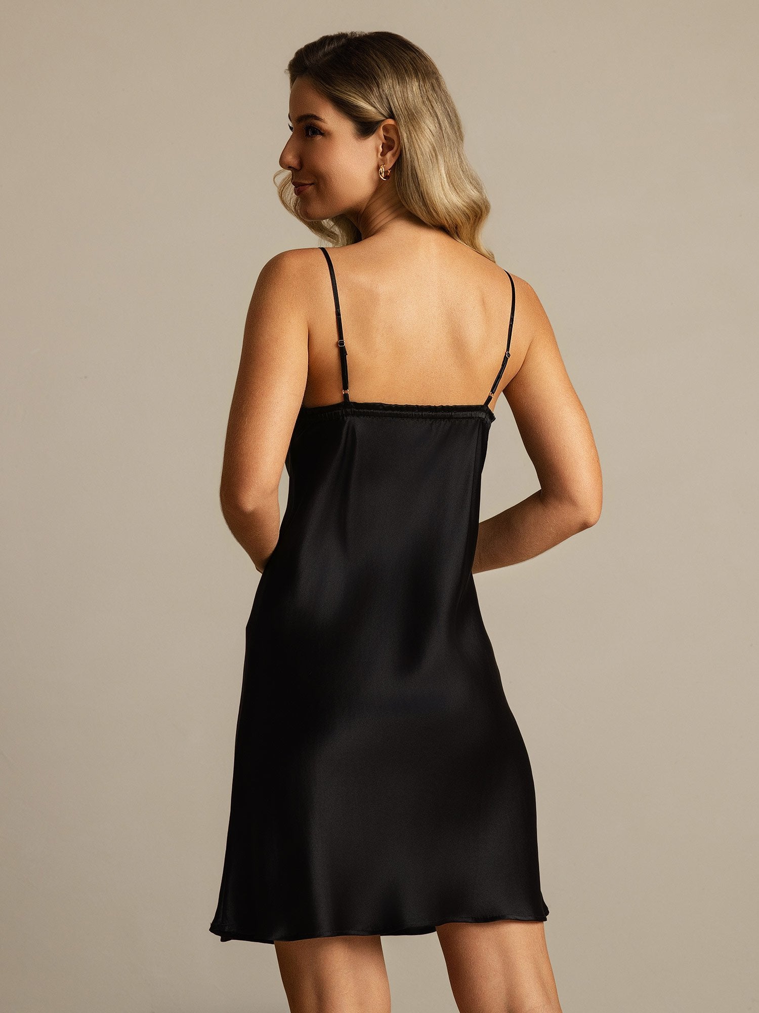 [Black] SilkSilky Pure Silk Nightgown 002