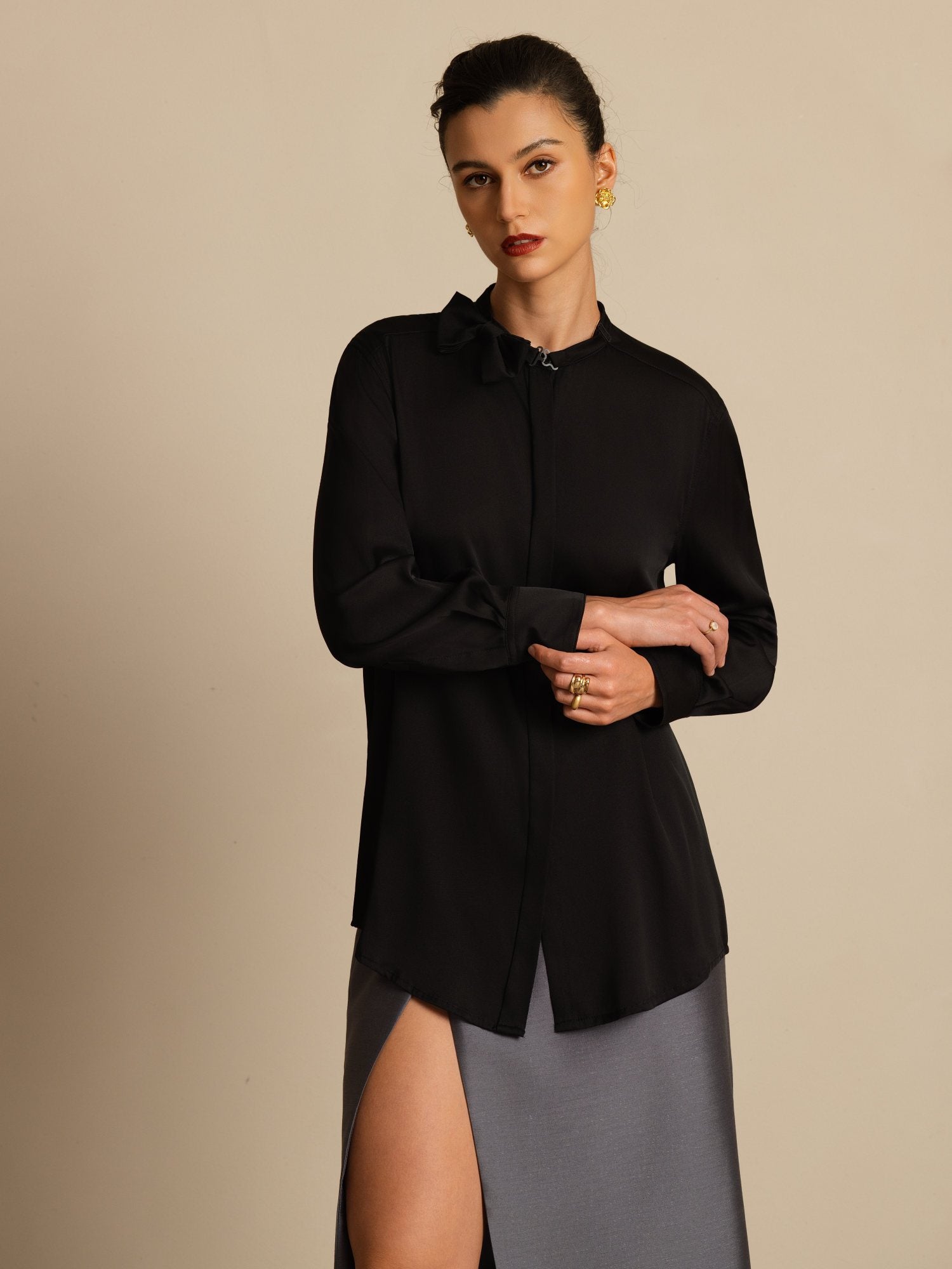 [Black] SilkSilky 19Momme Silk Long Sleeve Collar Blouse 004