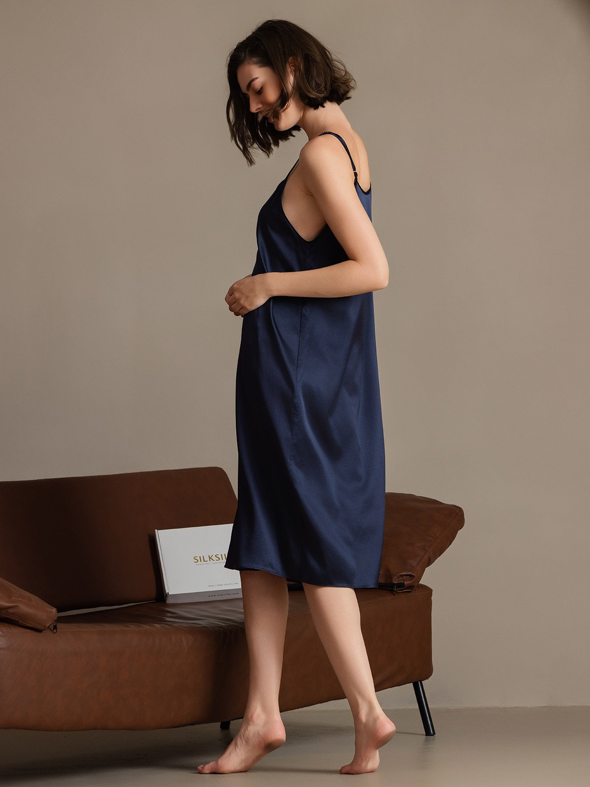 SilkSilky 19Momme Silk Blend Sleeveless Dress DarkBlue 002