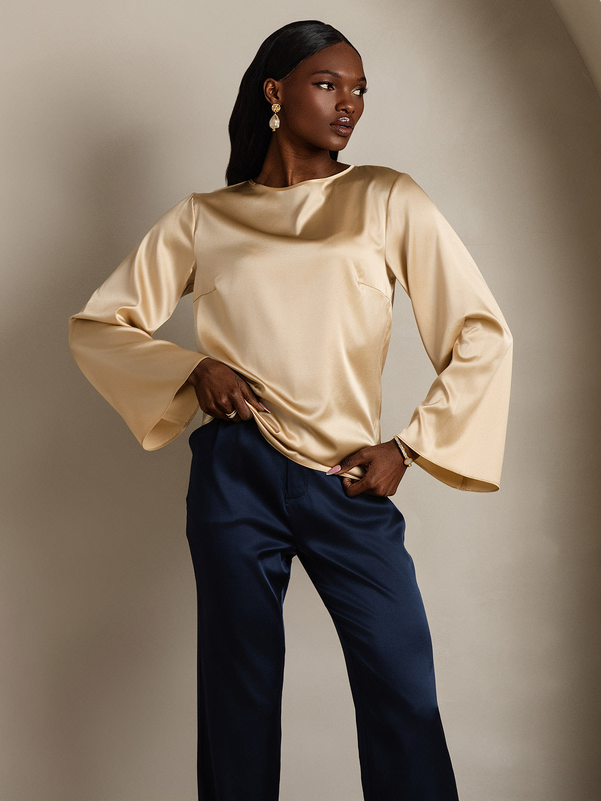 [Champagne] SilkSilky  19Momme Silk Round Neck Women's T-Shirt 006