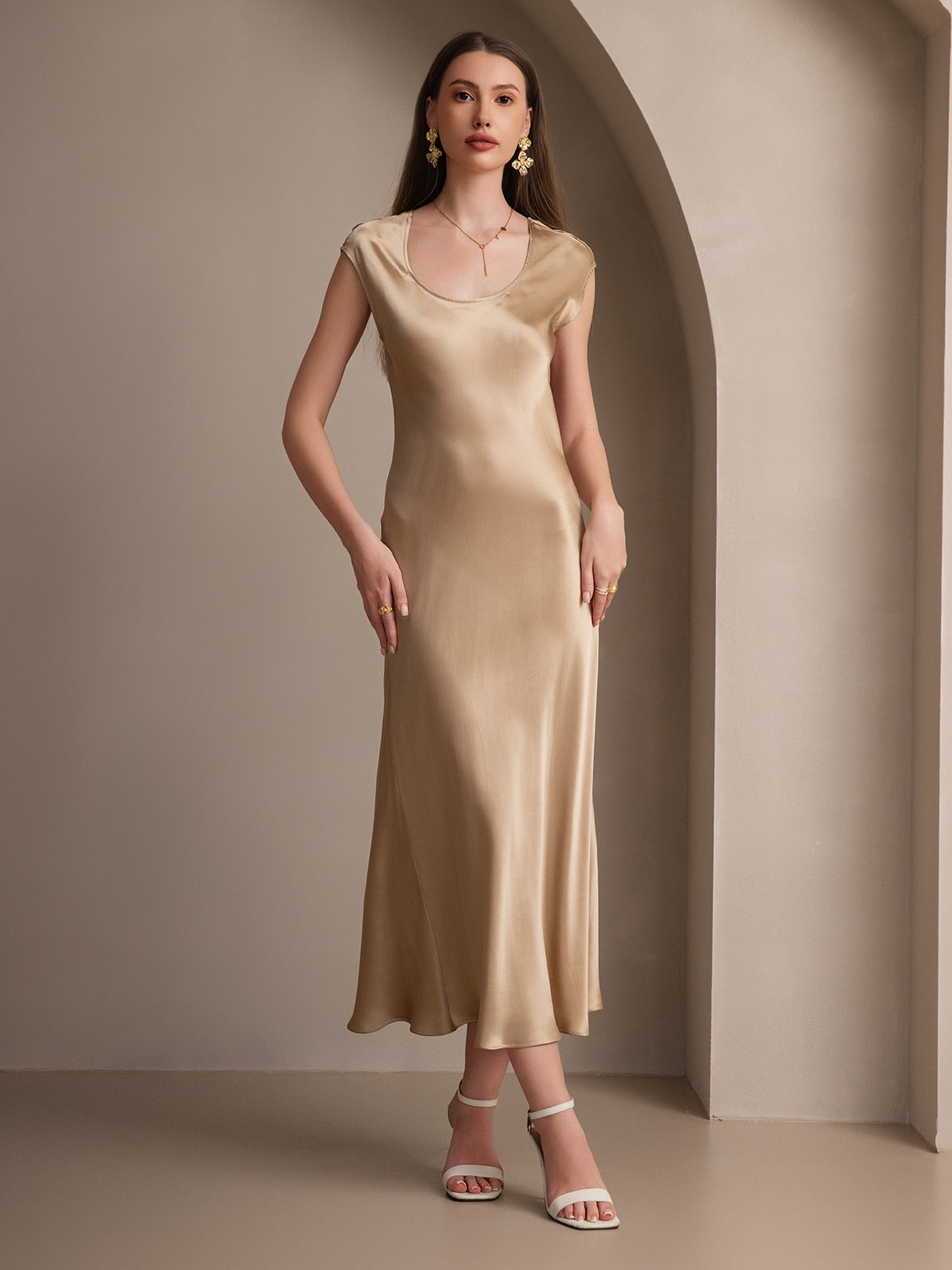 SilkSilky  19Momme Silk Blend Sleeveless Round Neck Dress Champagne 004