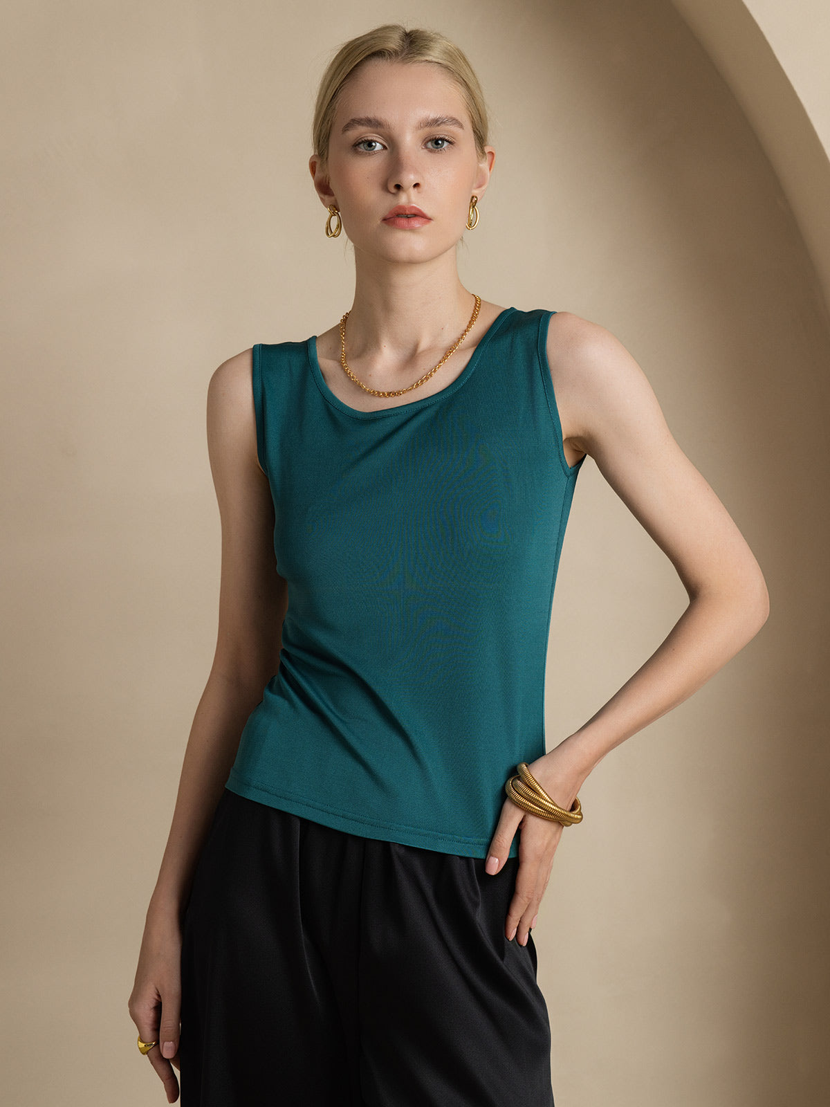 SilkSilky  Silk Knitted Sleeveless Round Neck Women's T-Shirt DarkGreen 001